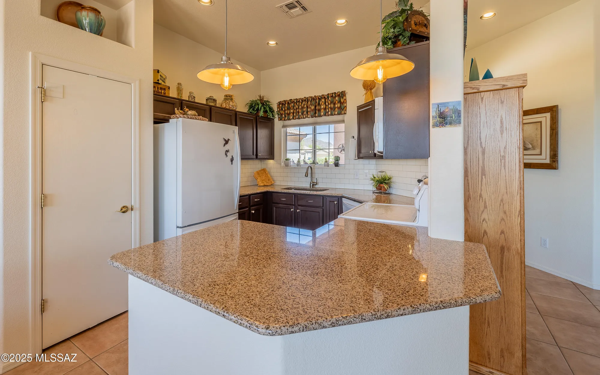 Property Slideshow image 9 of 40 | 5379 w tearblanket pl, Marana, AZ, 85658