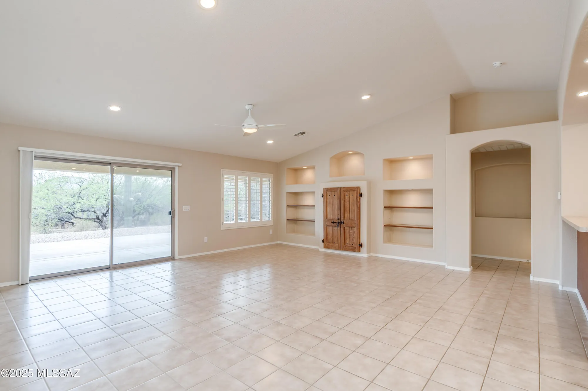 Property Slideshow image 9 of 50 | 1986 e orinda ln, Green Valley, AZ, 85614