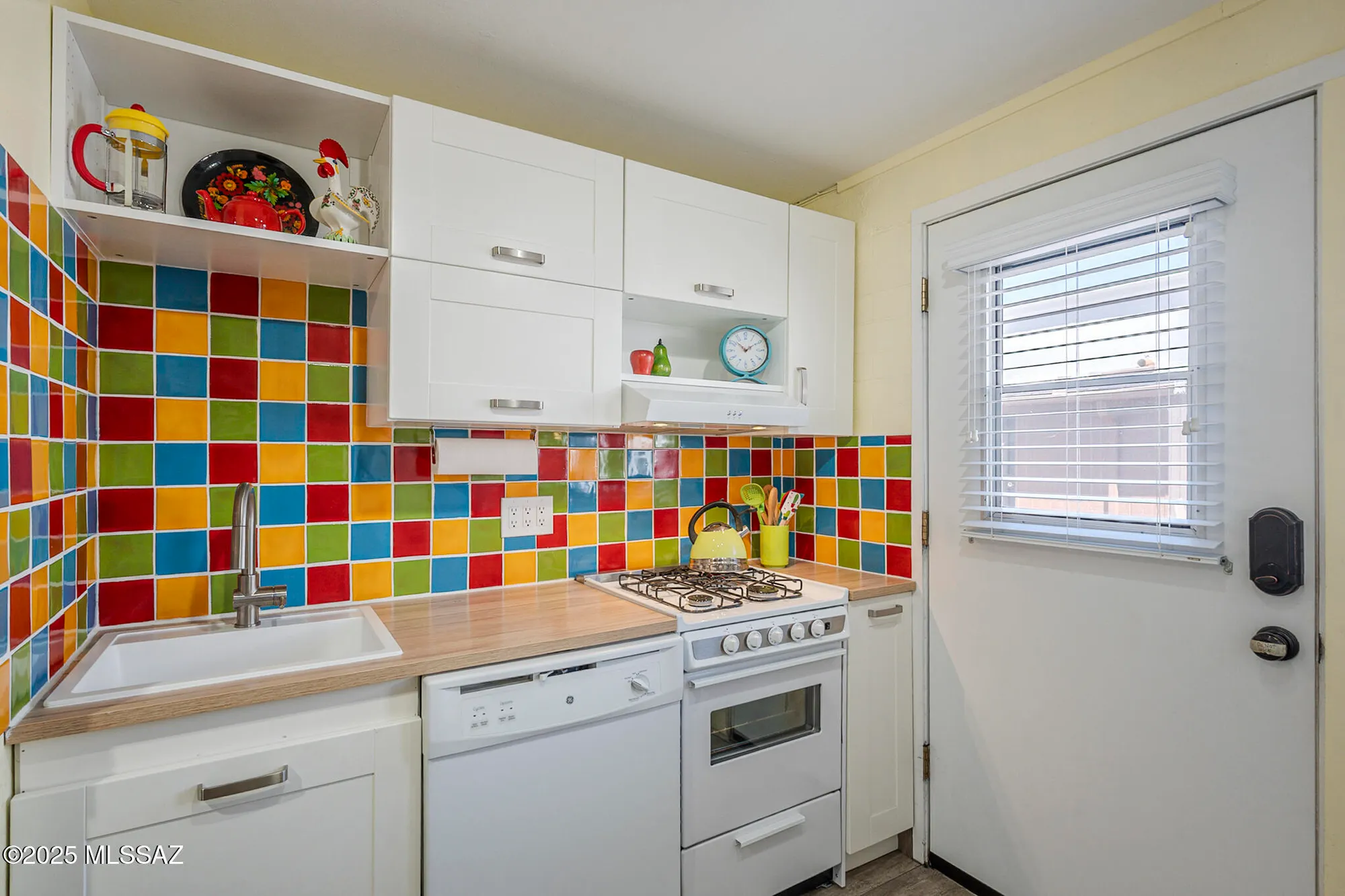 Property Slideshow image 10 of 24 | 387 s paseo quinta d, Green Valley, AZ, 85614