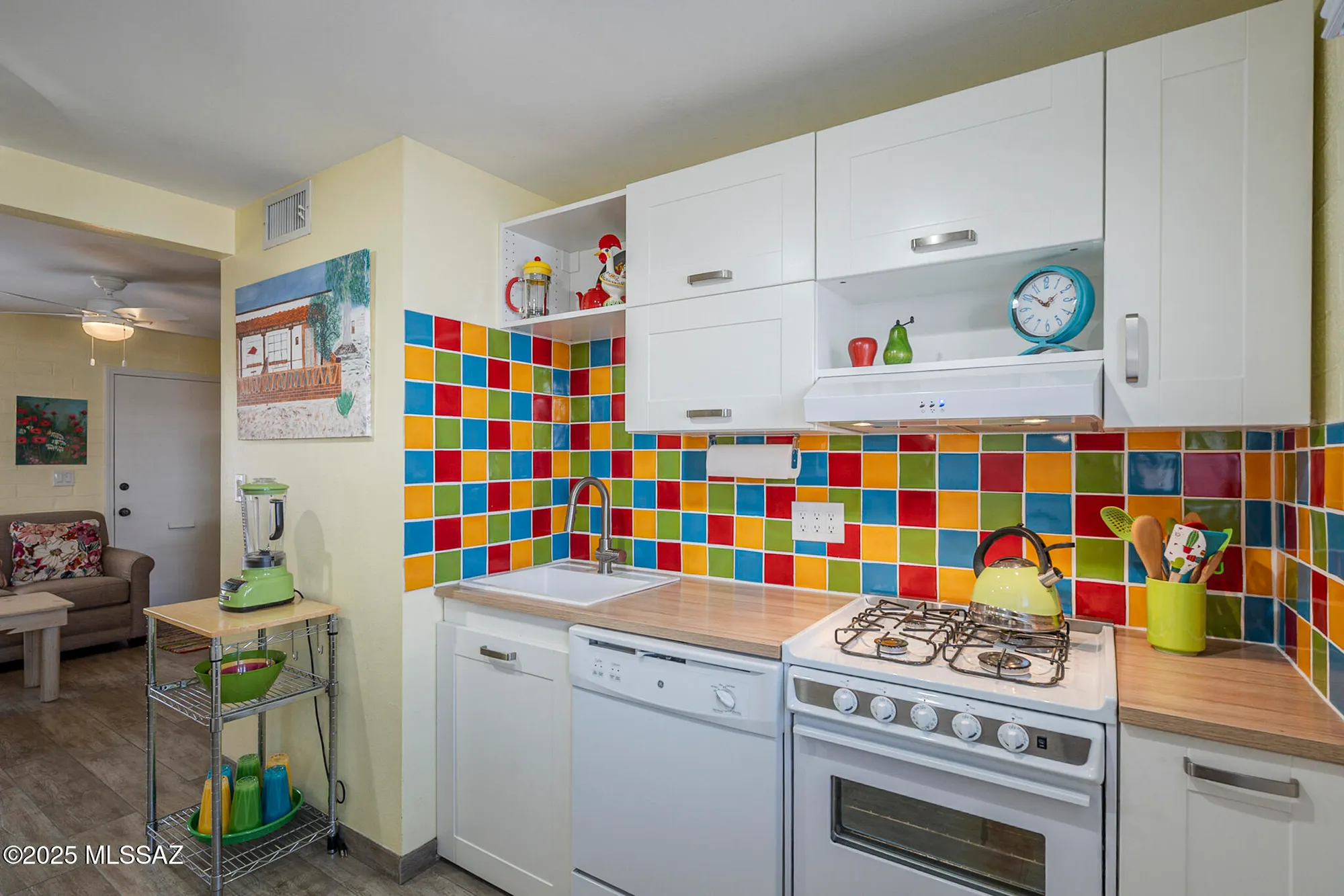 Property Slideshow image 9 of 24 | 387 s paseo quinta d, Green Valley, AZ, 85614