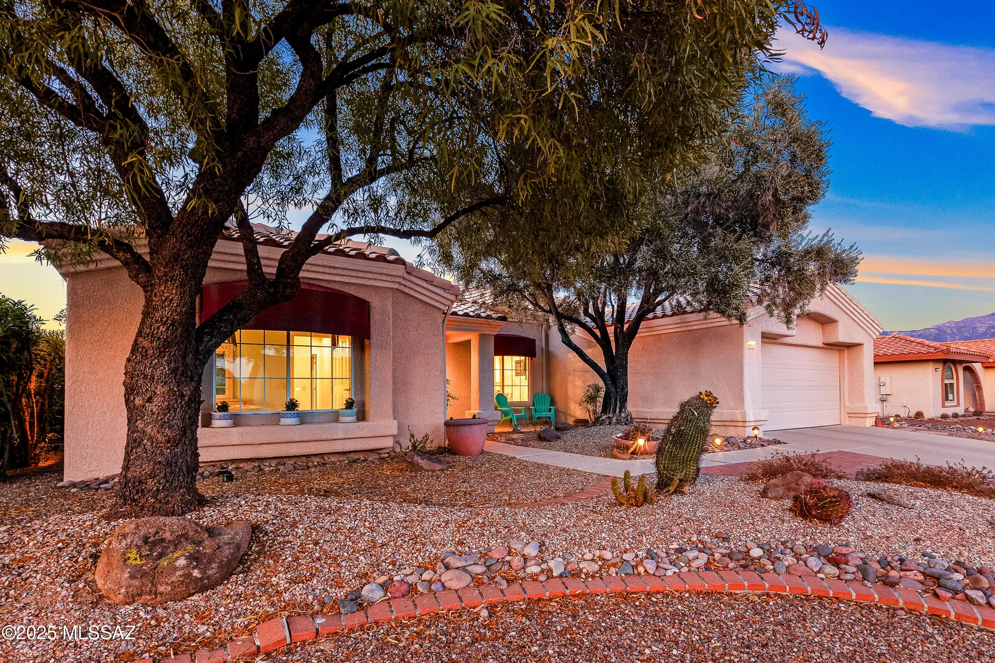 Property Slideshow image 2 of 50 | 1013 e coachwood dr, Oro Valley, AZ, 85755