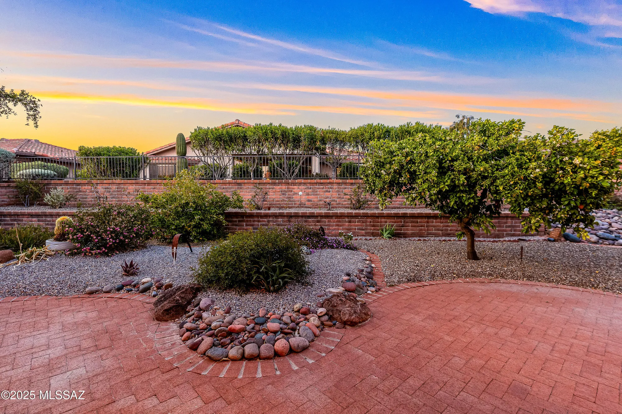 Property Slideshow image 32 of 50 | 1013 e coachwood dr, Oro Valley, AZ, 85755