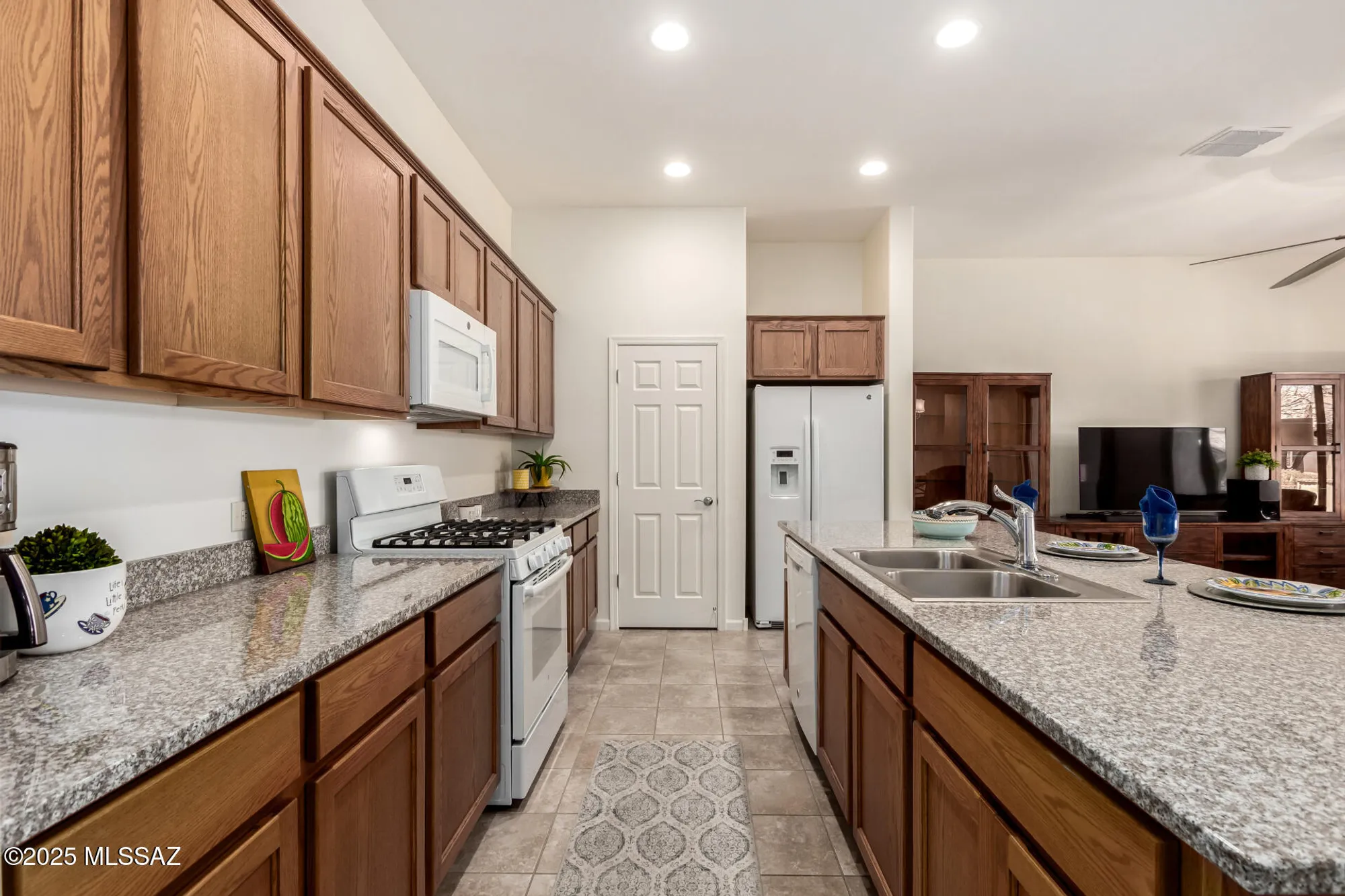 Property Slideshow image 10 of 28 | 61078 e shale rd, Oracle, AZ, 85623