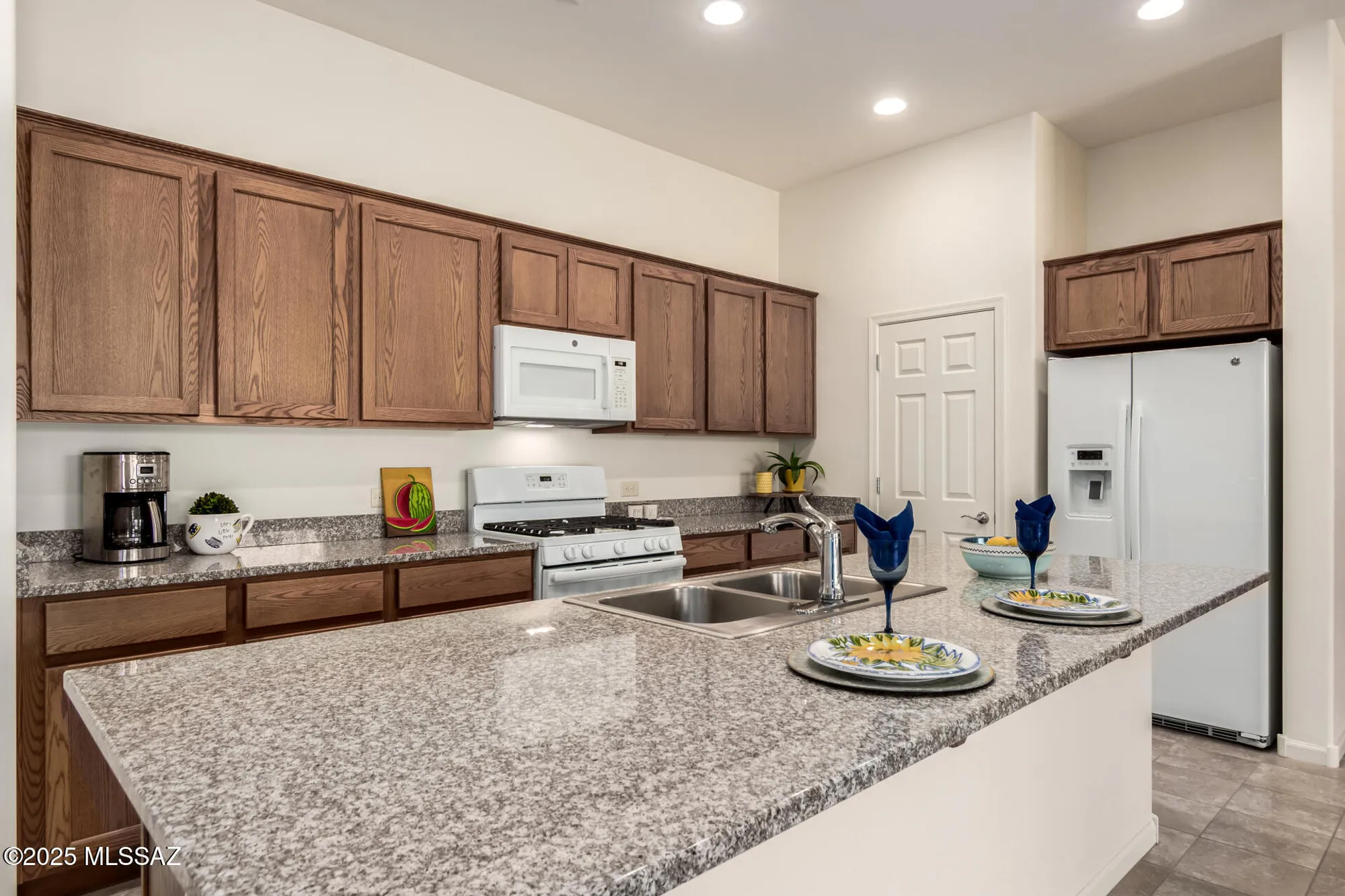 Property Slideshow image 11 of 28 | 61078 e shale rd, Oracle, AZ, 85623