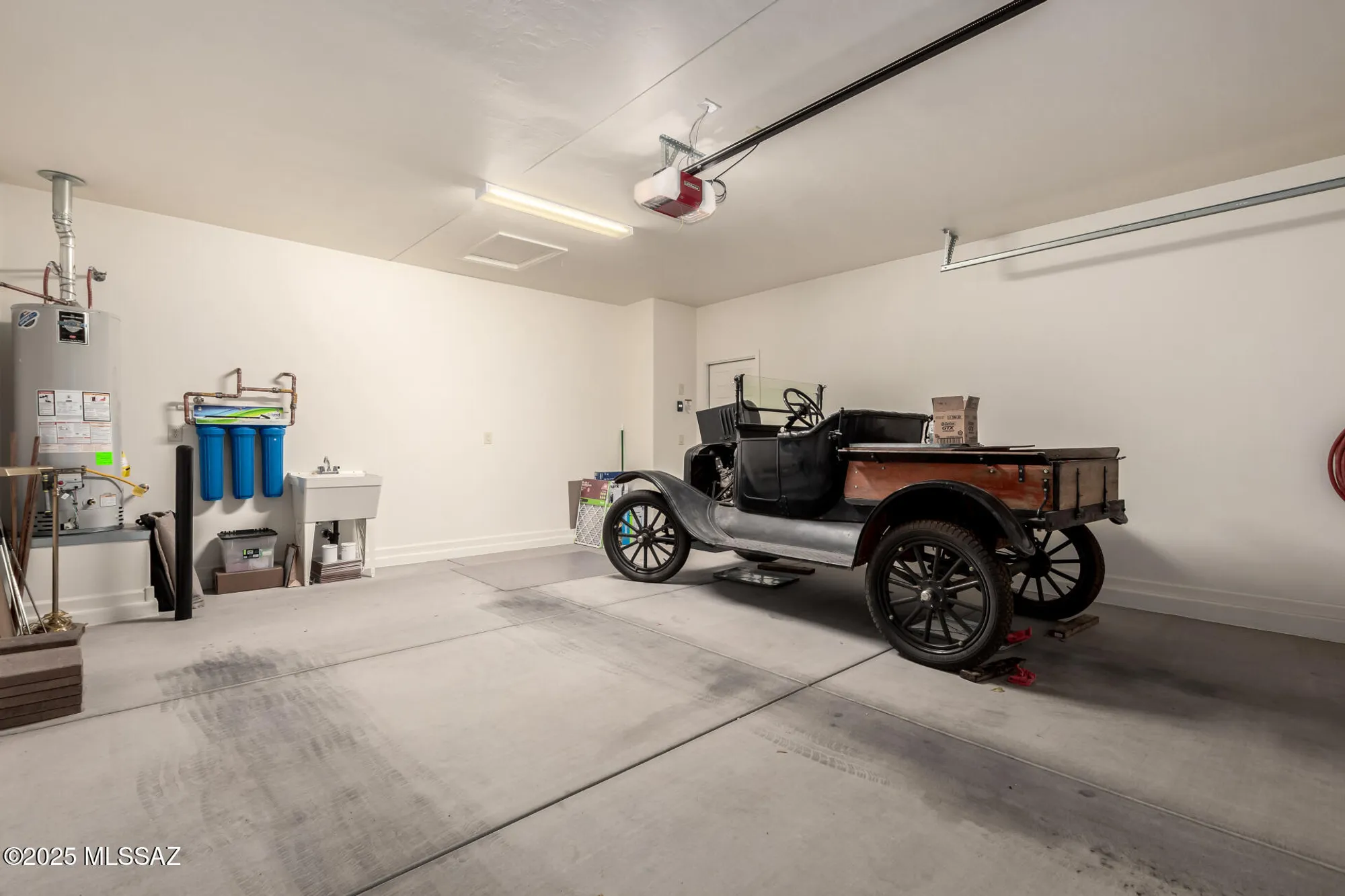 Property Slideshow image 18 of 28 | 61078 e shale rd, Oracle, AZ, 85623