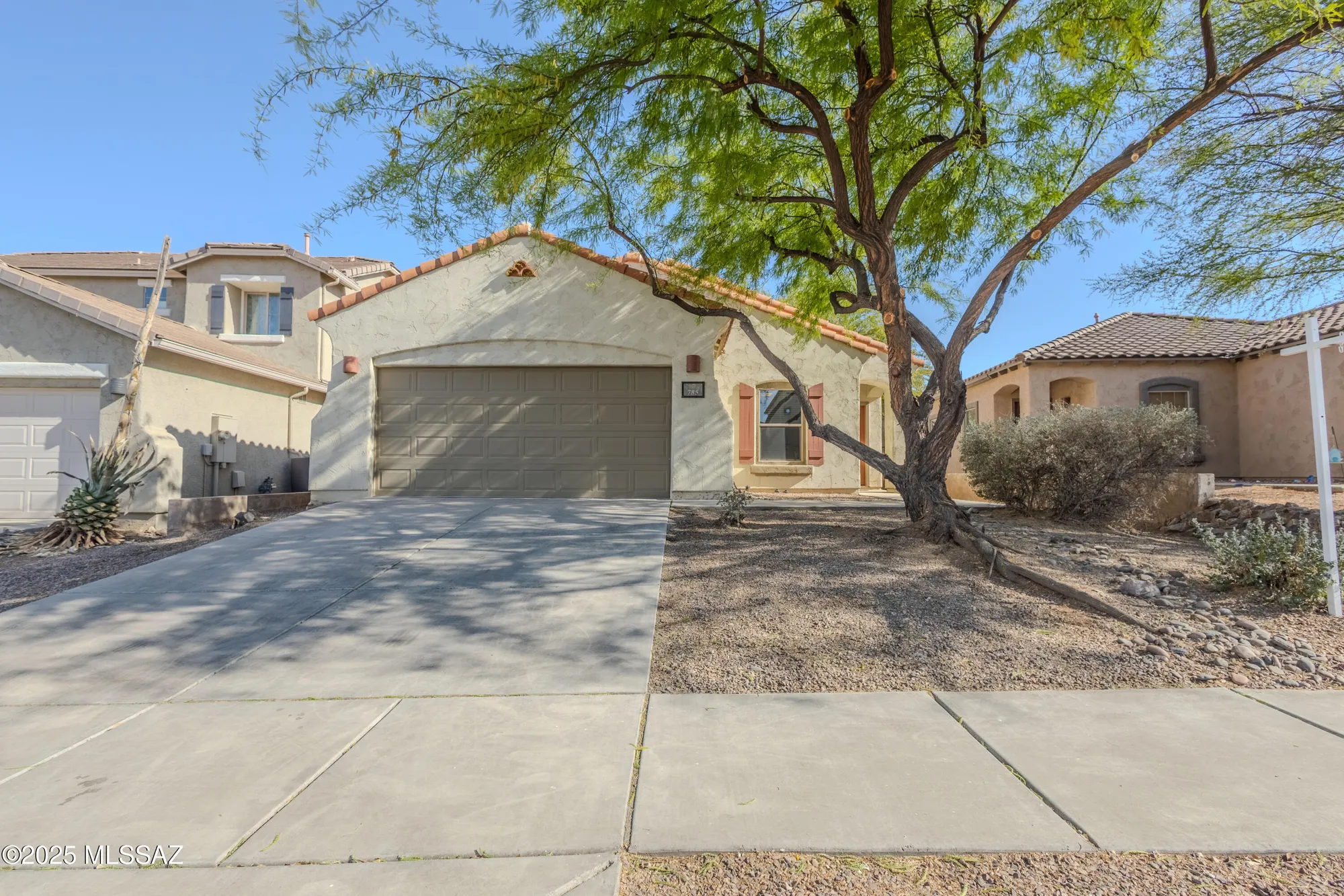 Property Slideshow image 1 of 36 | 785 w calle valenciana, Sahuarita, AZ, 85629