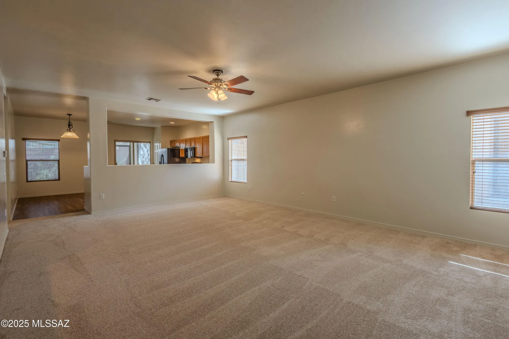 Property Slideshow image 6 of 36 | 785 w calle valenciana, Sahuarita, AZ, 85629