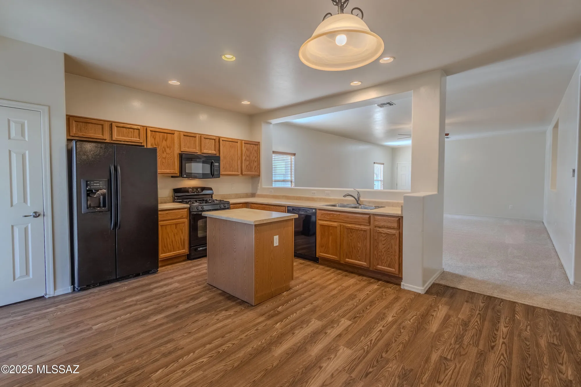 Property Slideshow image 8 of 36 | 785 w calle valenciana, Sahuarita, AZ, 85629