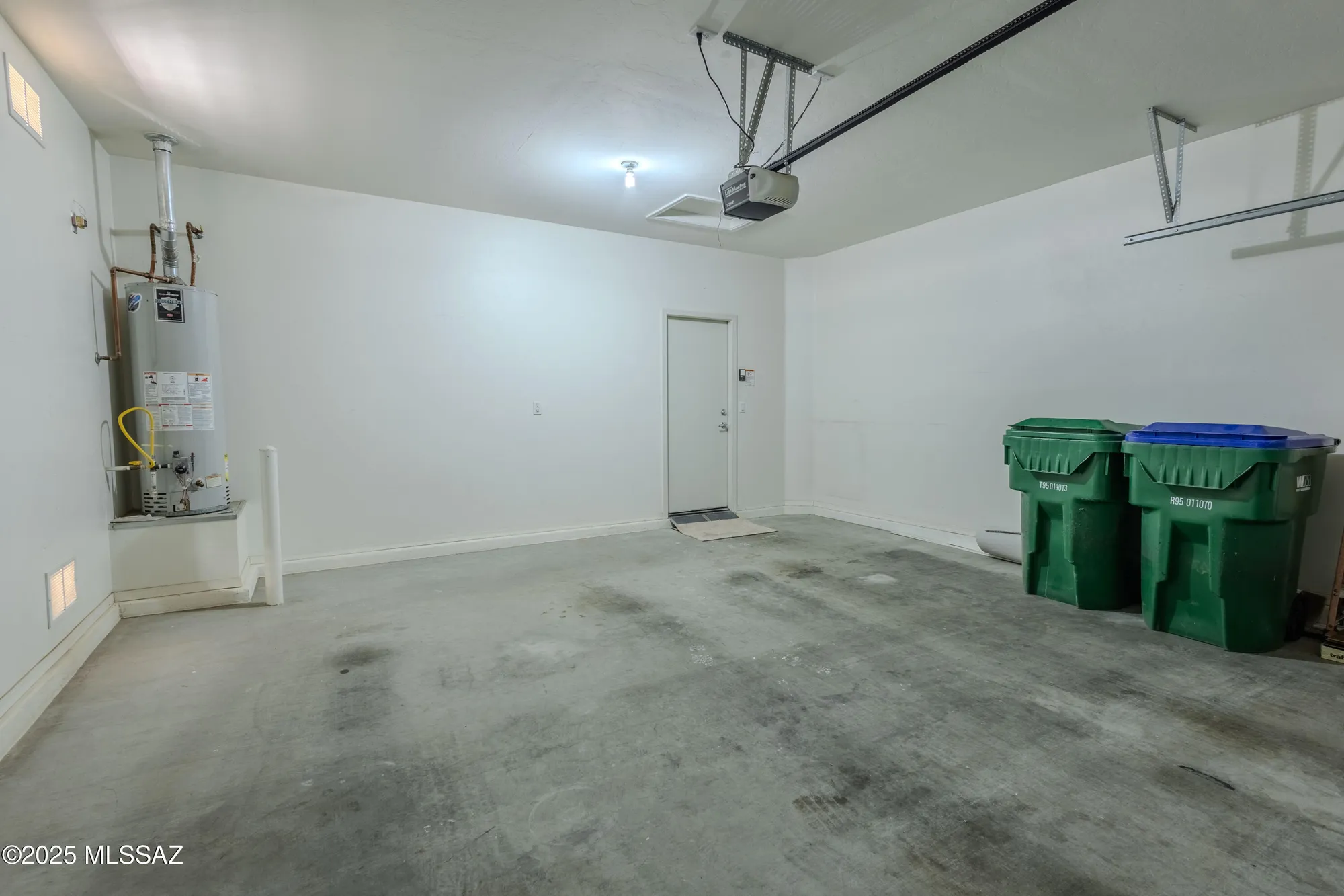 Property Slideshow image 27 of 36 | 785 w calle valenciana, Sahuarita, AZ, 85629