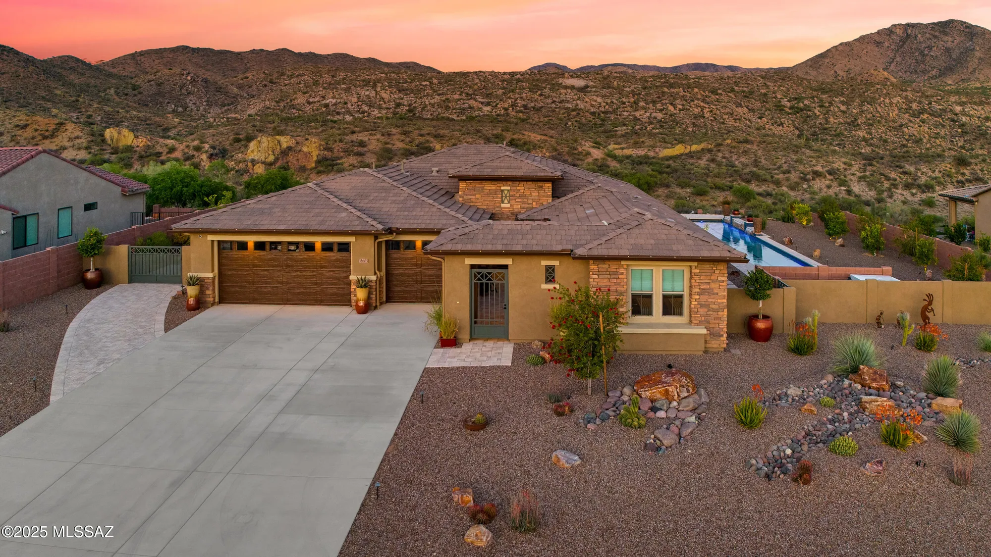 Property Slideshow image 4 of 49 | 35605 s overlook dr, Saddlebrooke, AZ, 85739