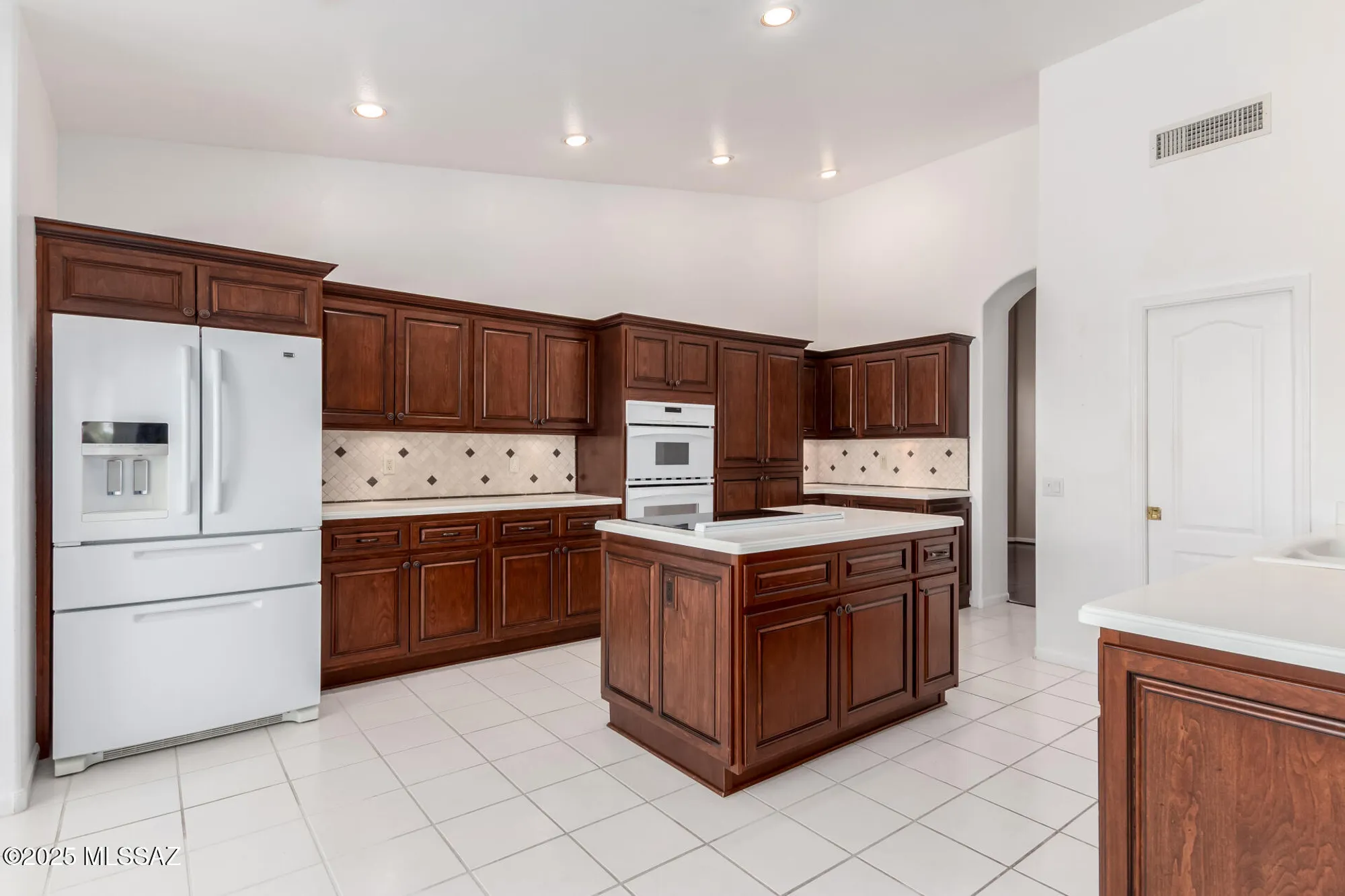 Property Slideshow image 11 of 45 | 64640 e drifter dr, Saddlebrooke, AZ, 85739