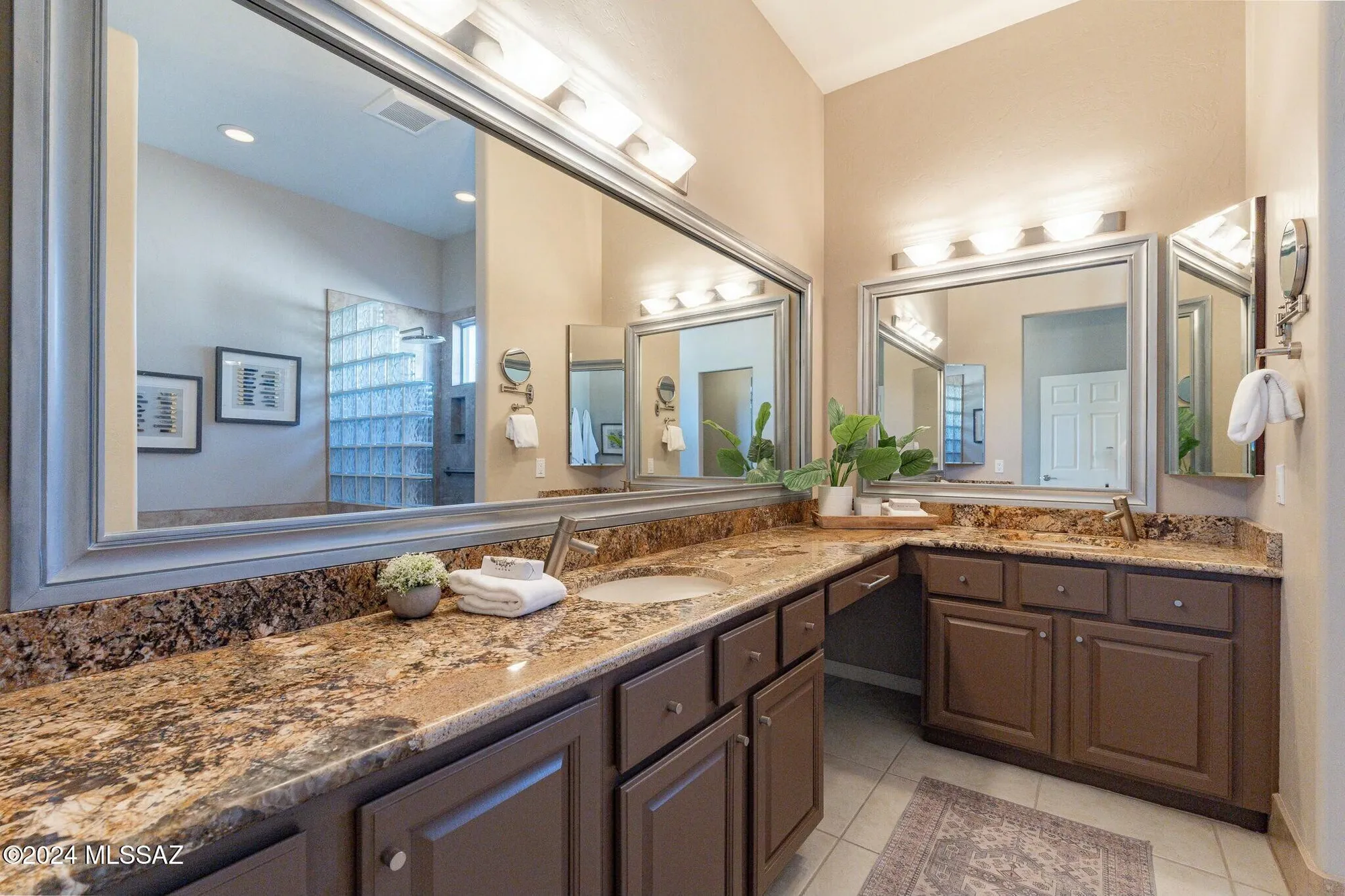 Property Slideshow image 25 of 46 | 5152 w heritage gateway pl, Marana, AZ, 85658