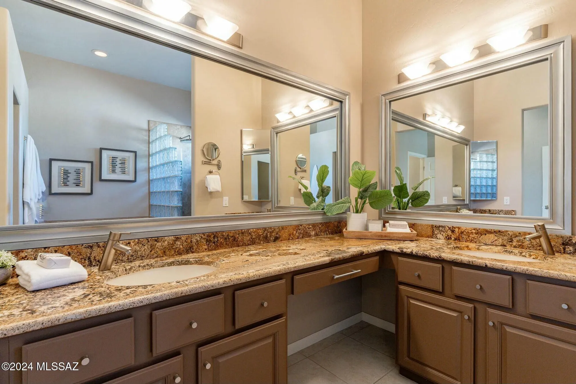 Property Slideshow image 26 of 46 | 5152 w heritage gateway pl, Marana, AZ, 85658