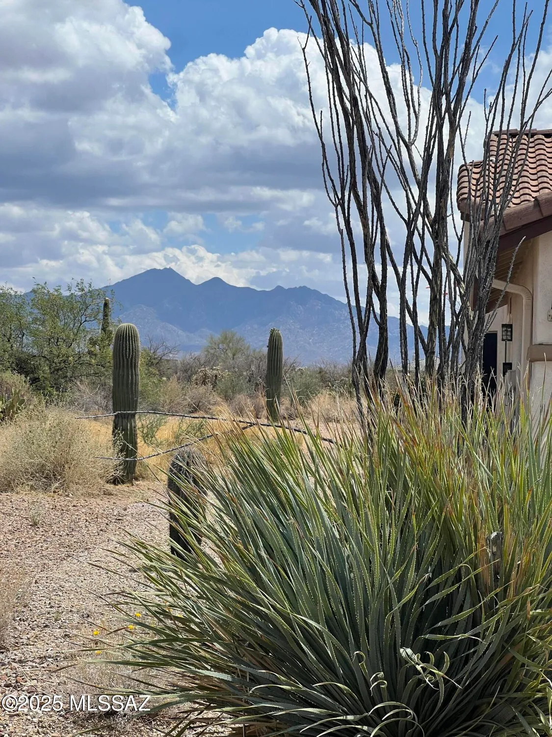 Property Slideshow image 2 of 48 | 2740 e ponce ct, Green Valley, AZ, 85614