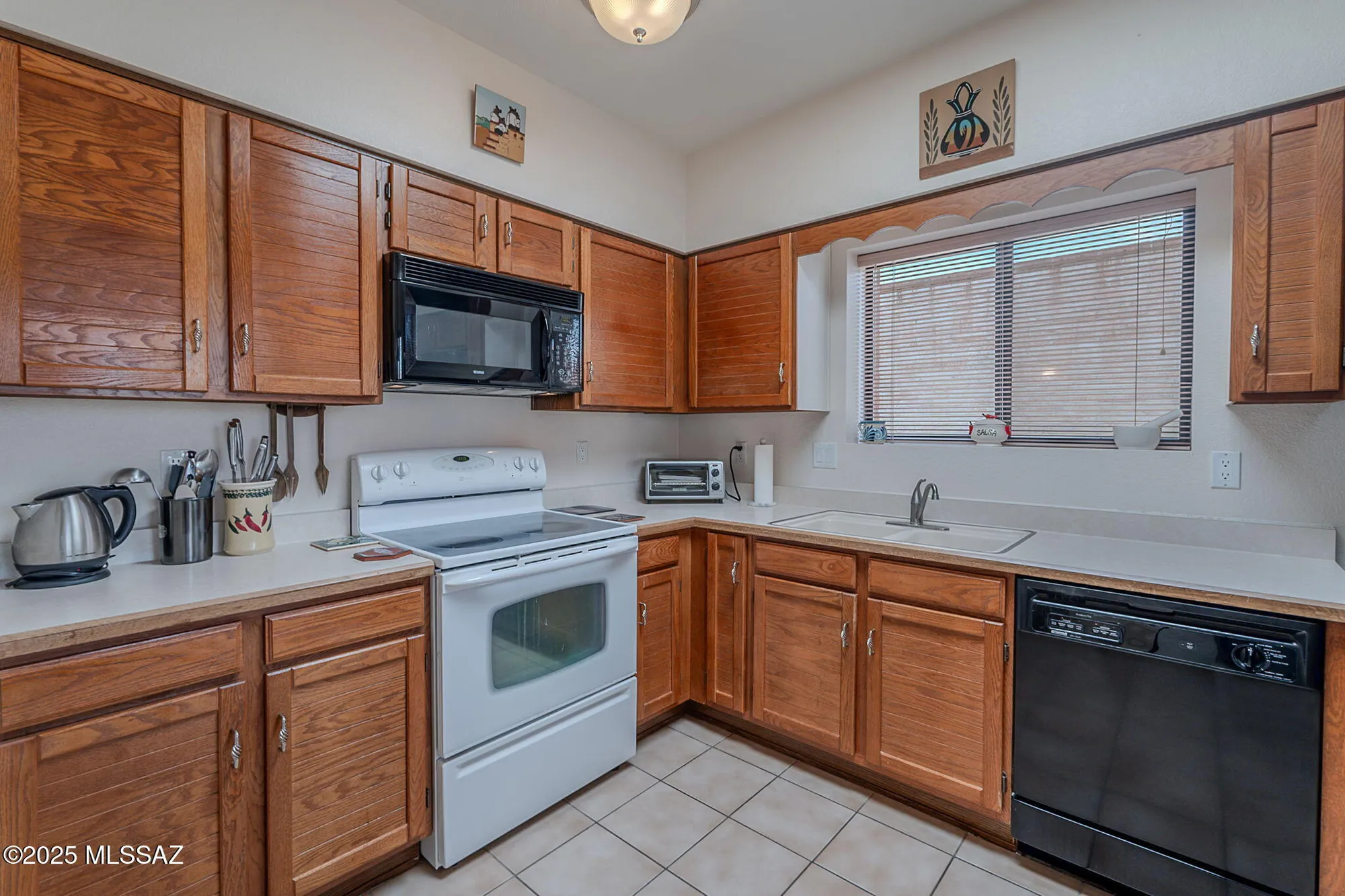 Property Slideshow image 12 of 35 | 3055 s placita de la picaza, Green Valley, AZ, 85622