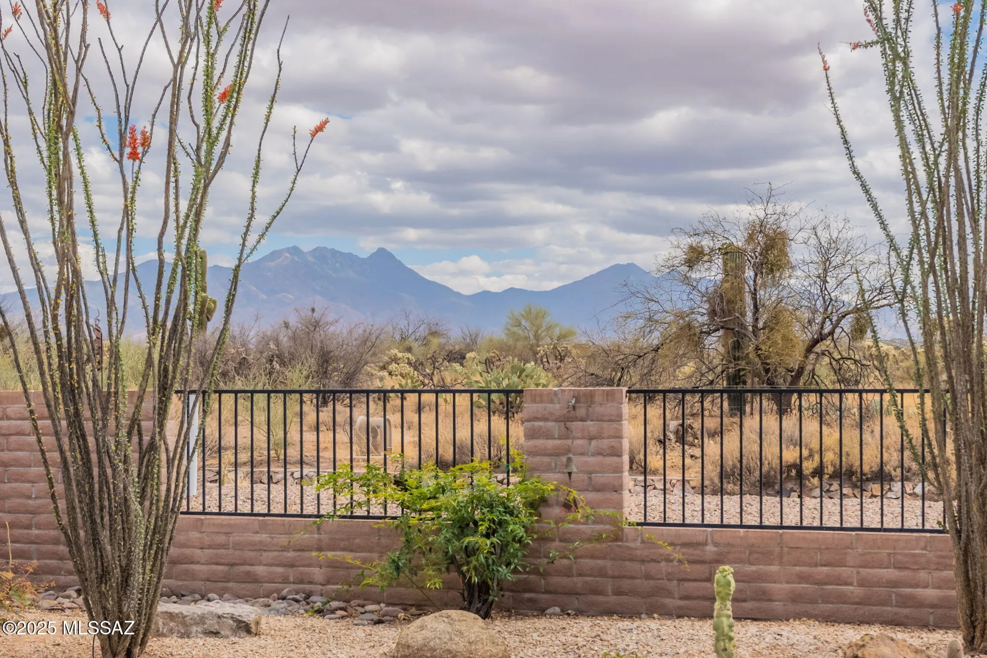 Property Slideshow image 1 of 48 | 2740 e ponce ct, Green Valley, AZ, 85614