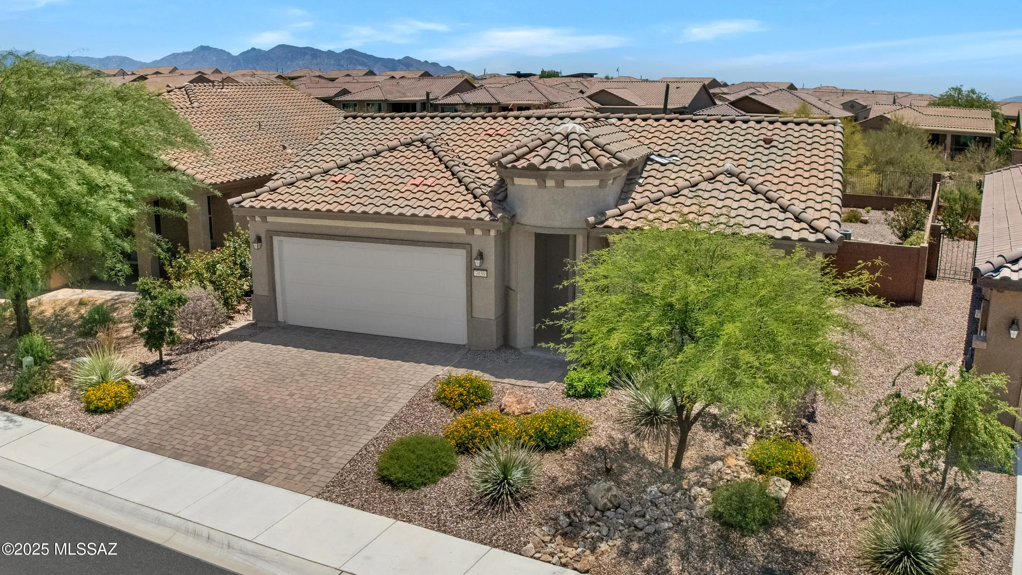 Property Slideshow image 2 of 40 | 7039 w kanab creek trl, Marana, AZ, 85658