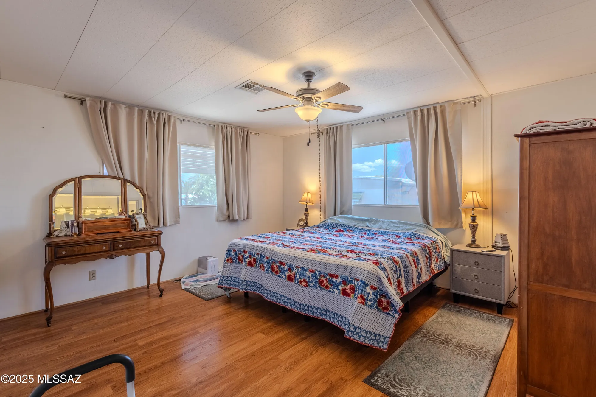 Property Slideshow image 16 of 24 | 121 w mora dr, Green Valley, AZ, 85614