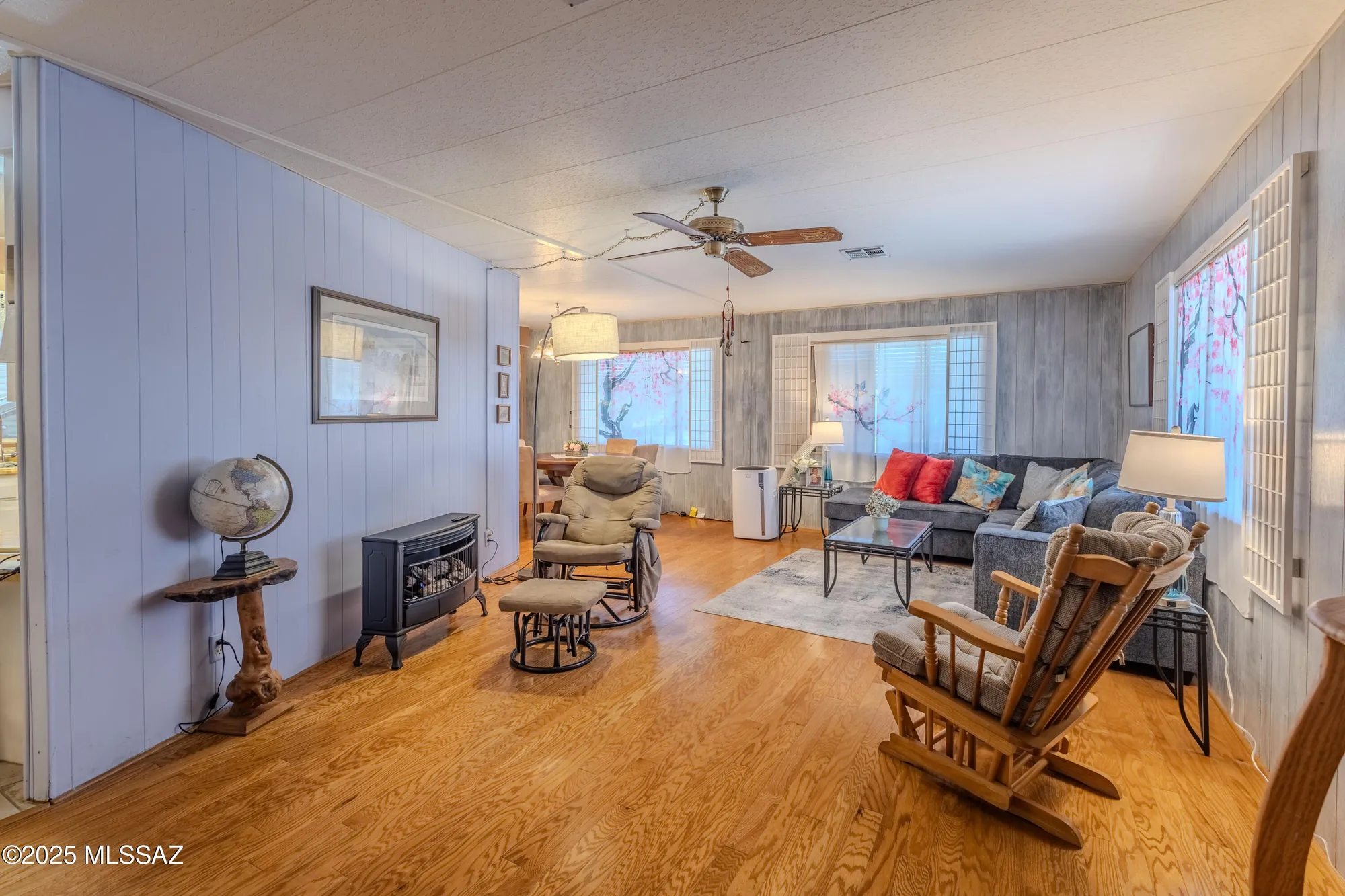 Property Slideshow image 6 of 24 | 121 w mora dr, Green Valley, AZ, 85614