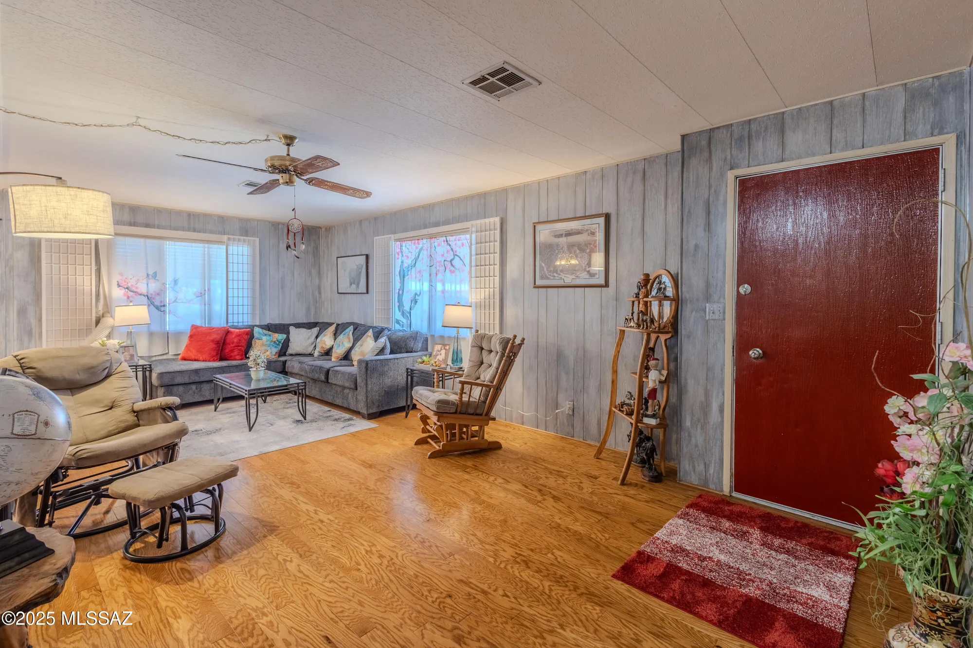 Property Slideshow image 5 of 24 | 121 w mora dr, Green Valley, AZ, 85614