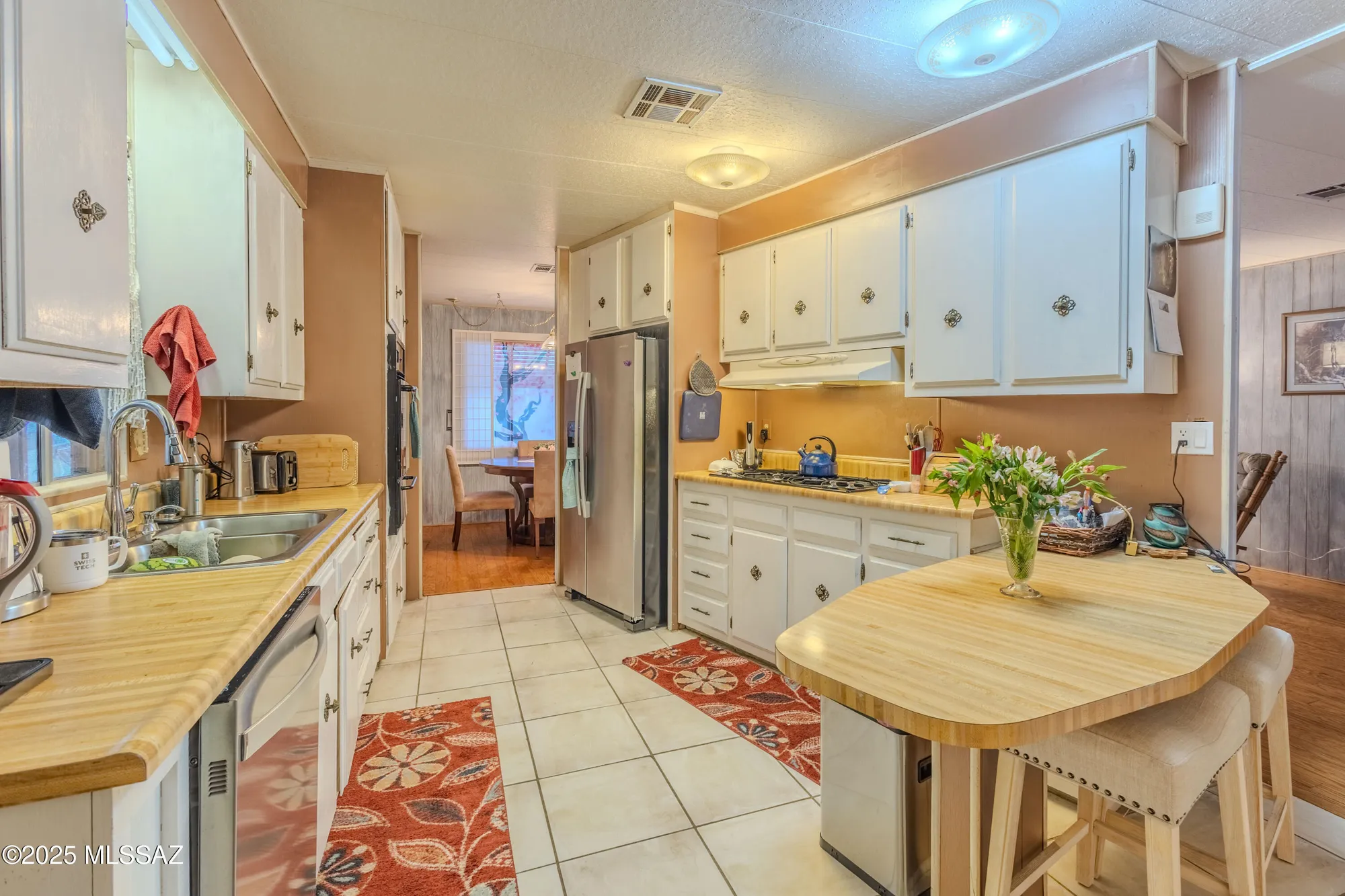 Property Slideshow image 13 of 24 | 121 w mora dr, Green Valley, AZ, 85614