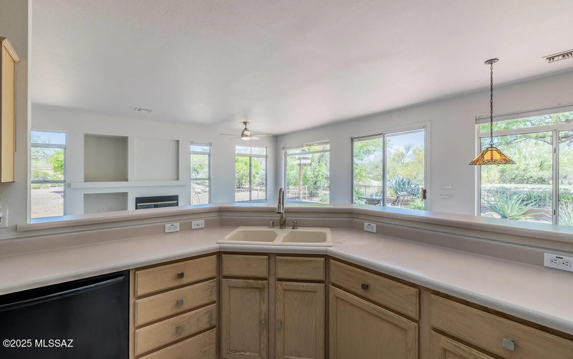 Property Slideshow image 17 of 42 | 1448 e mule train dr, Oro Valley, AZ, 85755