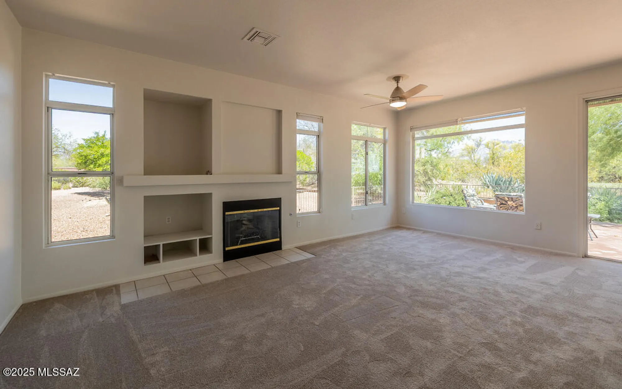 Property Slideshow image 11 of 42 | 1448 e mule train dr, Oro Valley, AZ, 85755
