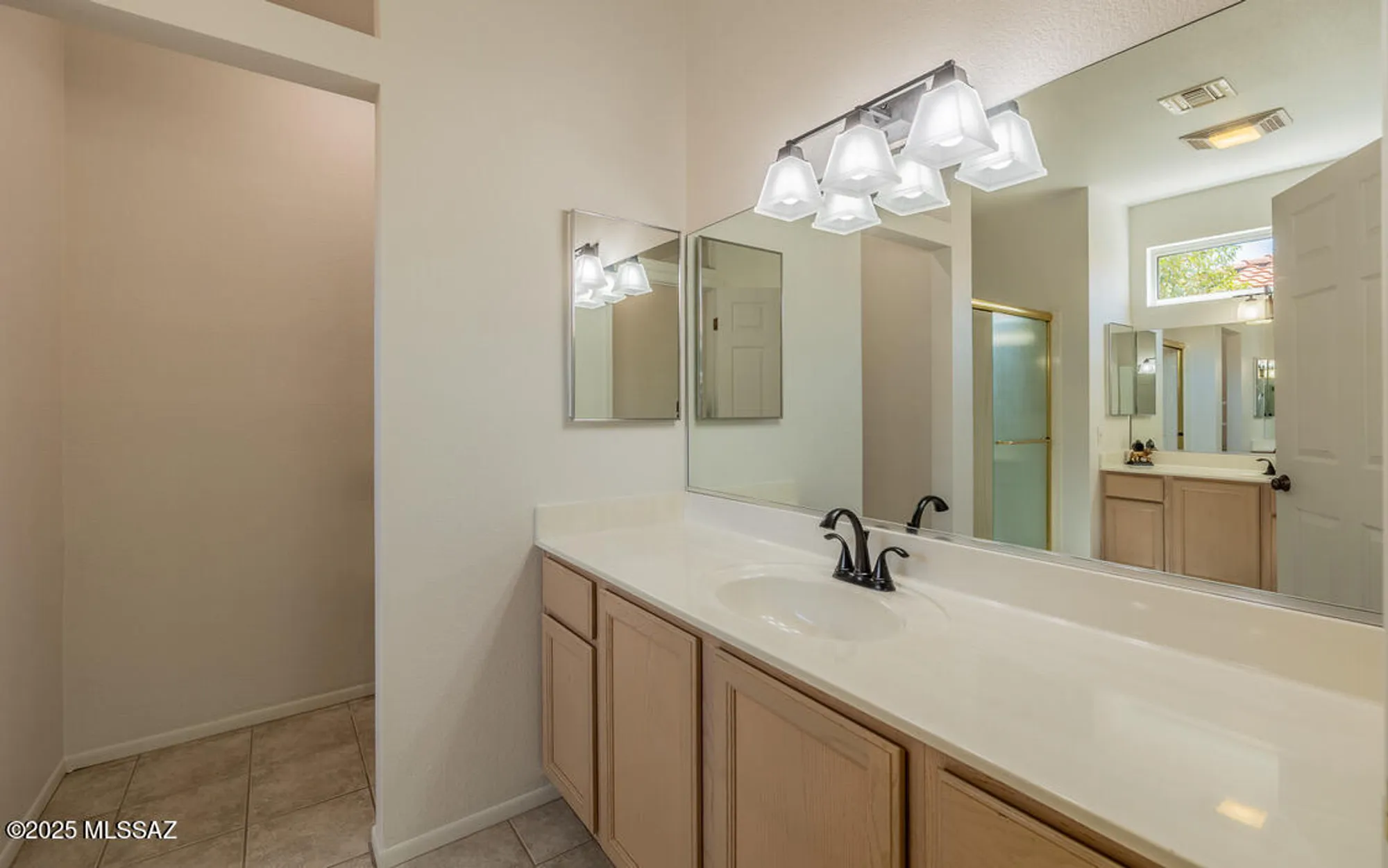 Property Slideshow image 21 of 42 | 1448 e mule train dr, Oro Valley, AZ, 85755