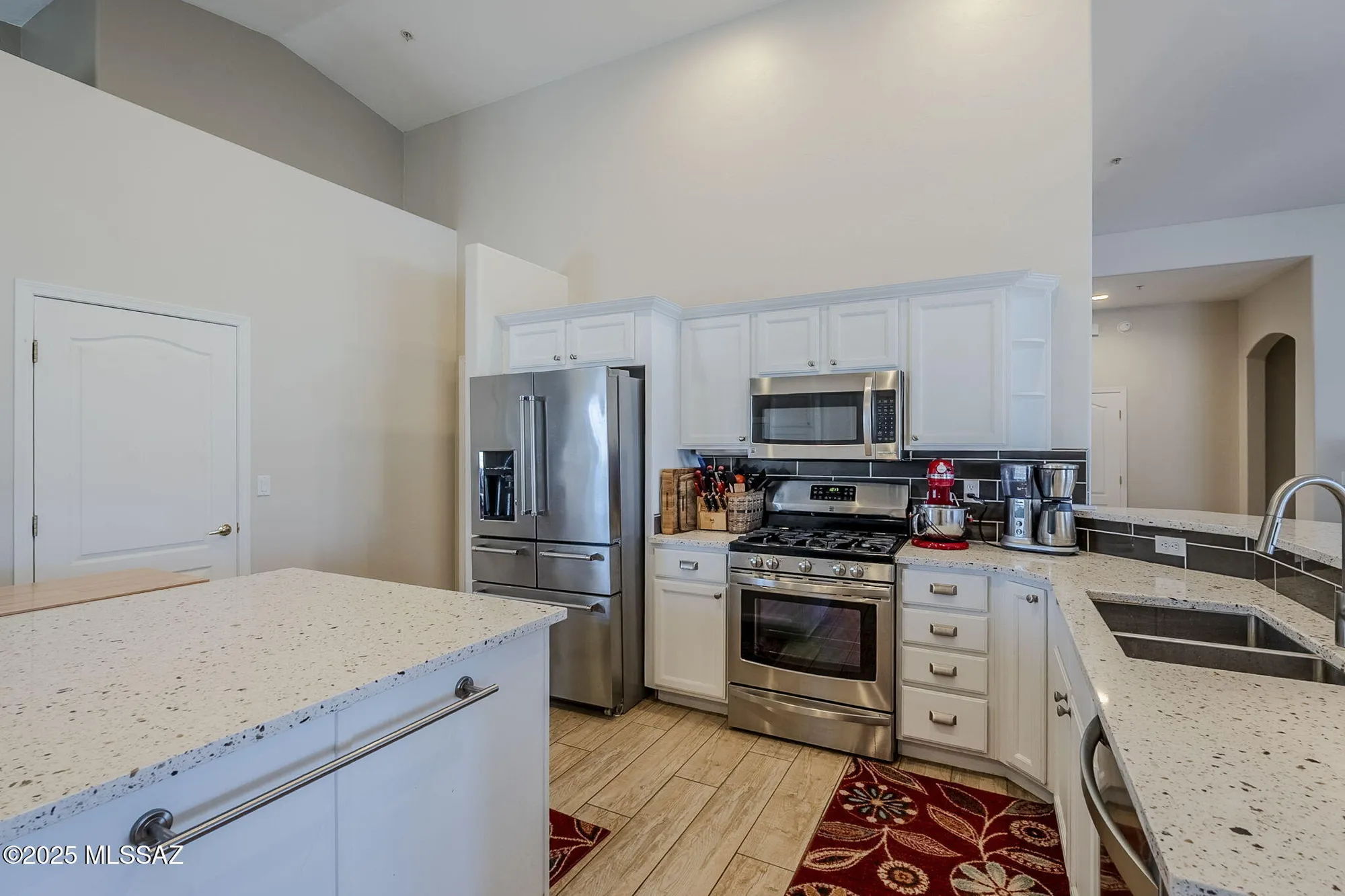 Property Slideshow image 14 of 39 | 3438 s abrego dr, Green Valley, AZ, 85614