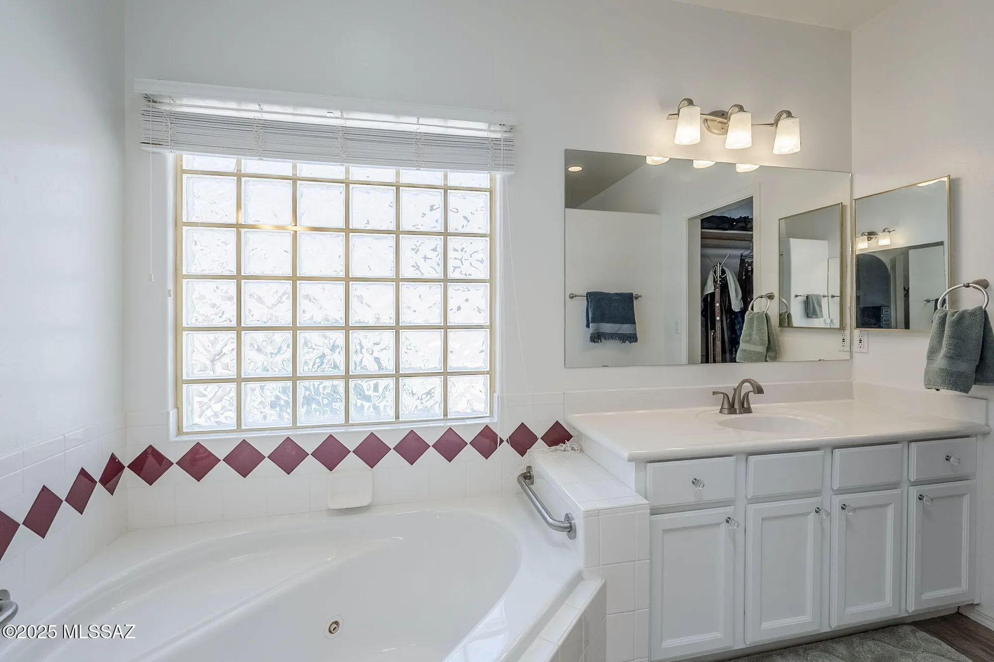 Property Slideshow image 26 of 39 | 3438 s abrego dr, Green Valley, AZ, 85614