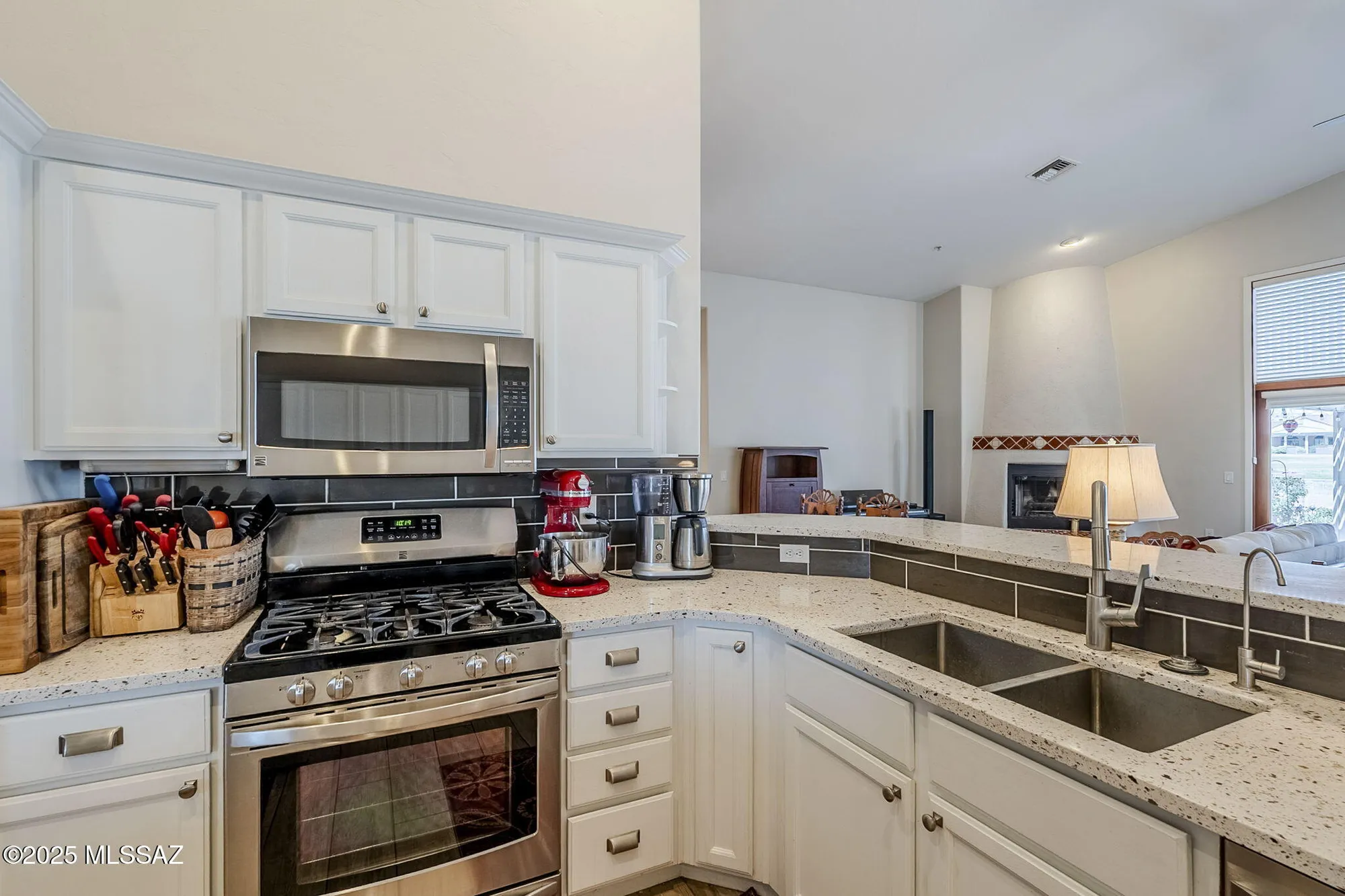 Property Slideshow image 18 of 39 | 3438 s abrego dr, Green Valley, AZ, 85614