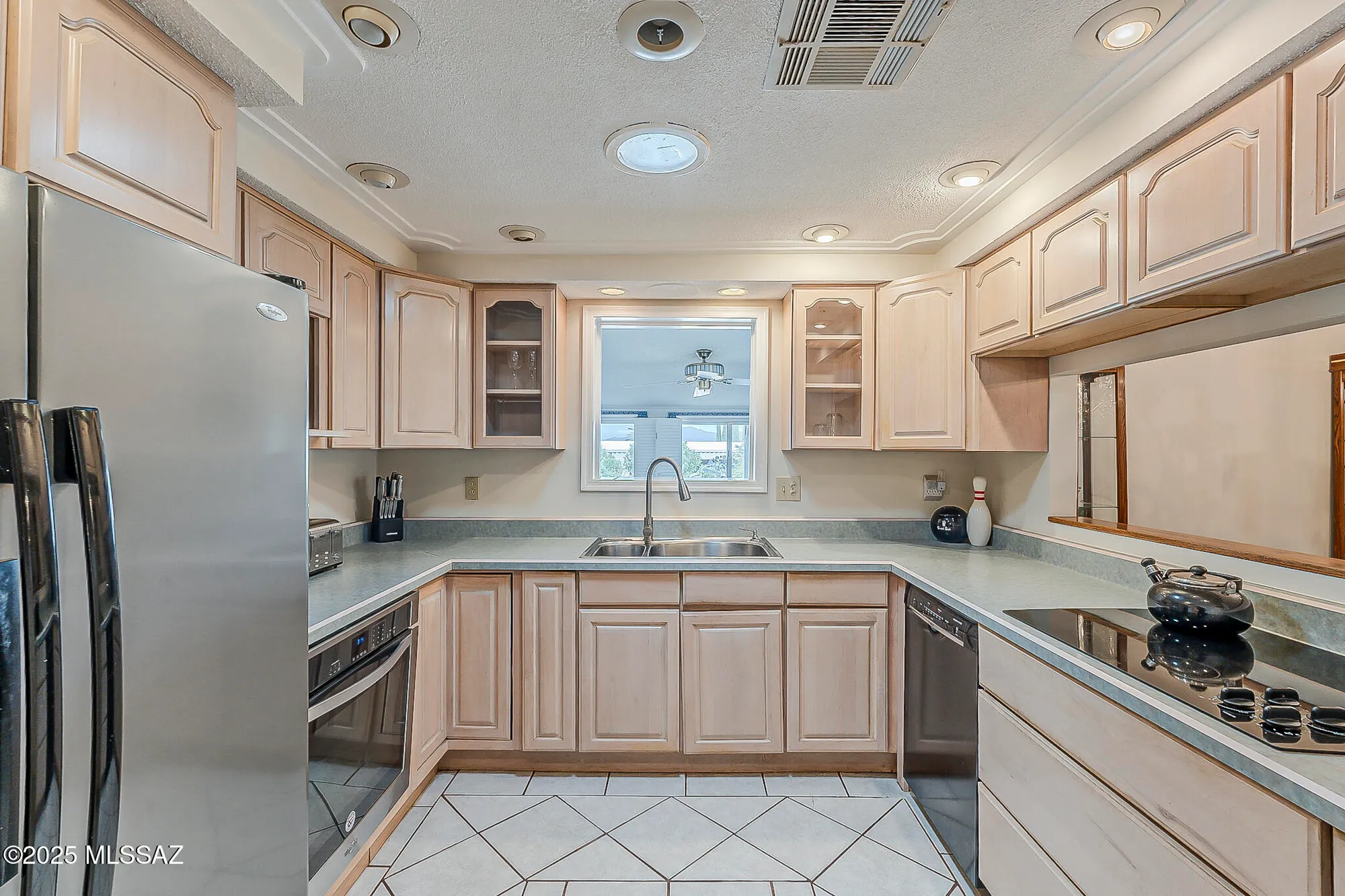 Property Slideshow image 10 of 35 | 272 w cumaro dr, Green Valley, AZ, 85614