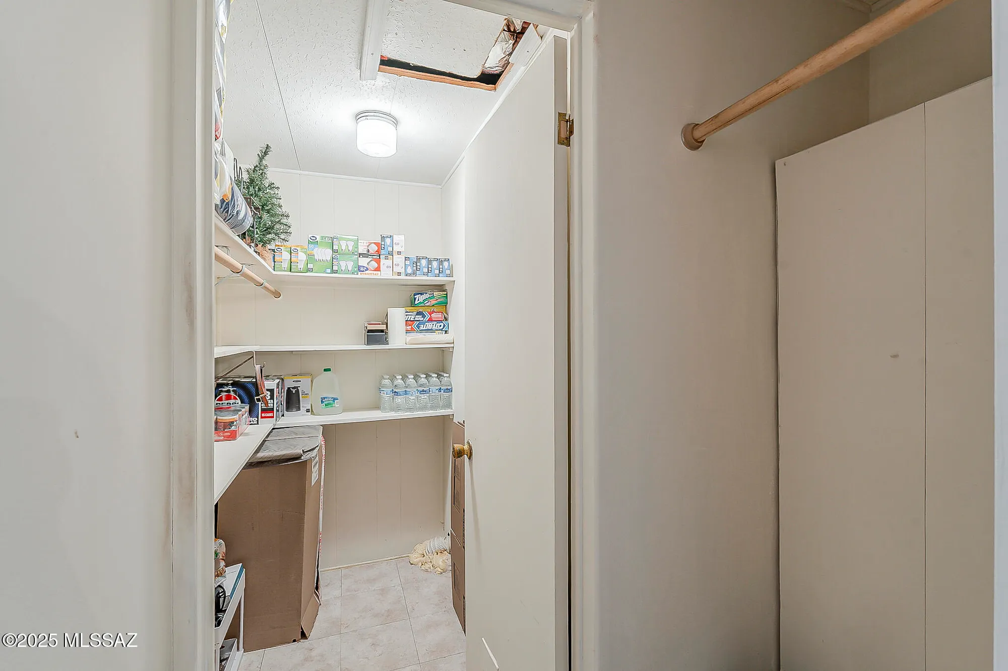 Property Slideshow image 27 of 35 | 272 w cumaro dr, Green Valley, AZ, 85614