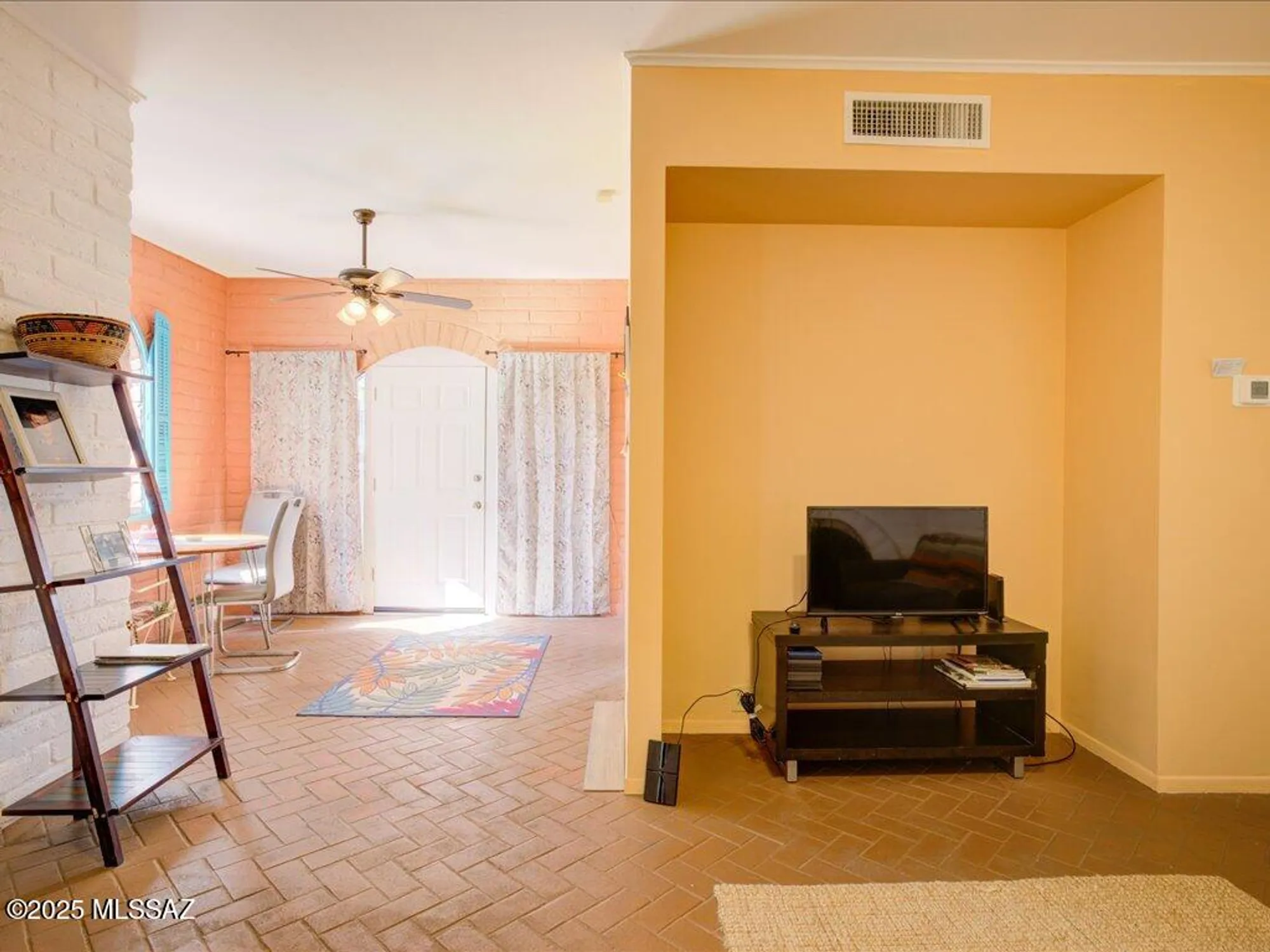 Property Slideshow image 8 of 28 | 641 w las lomitas rd, Tucson, AZ, 85704