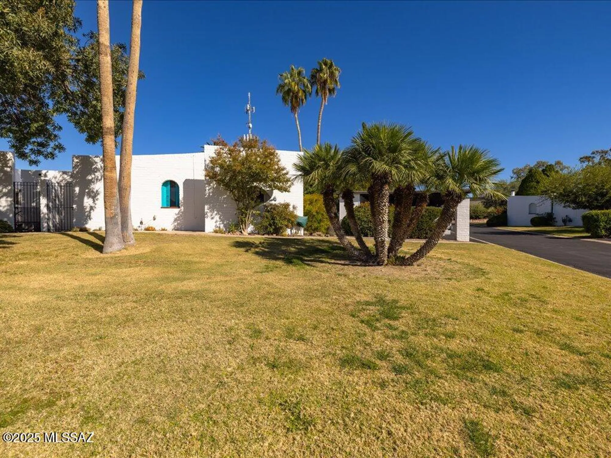 Property Slideshow image 2 of 28 | 641 w las lomitas rd, Tucson, AZ, 85704