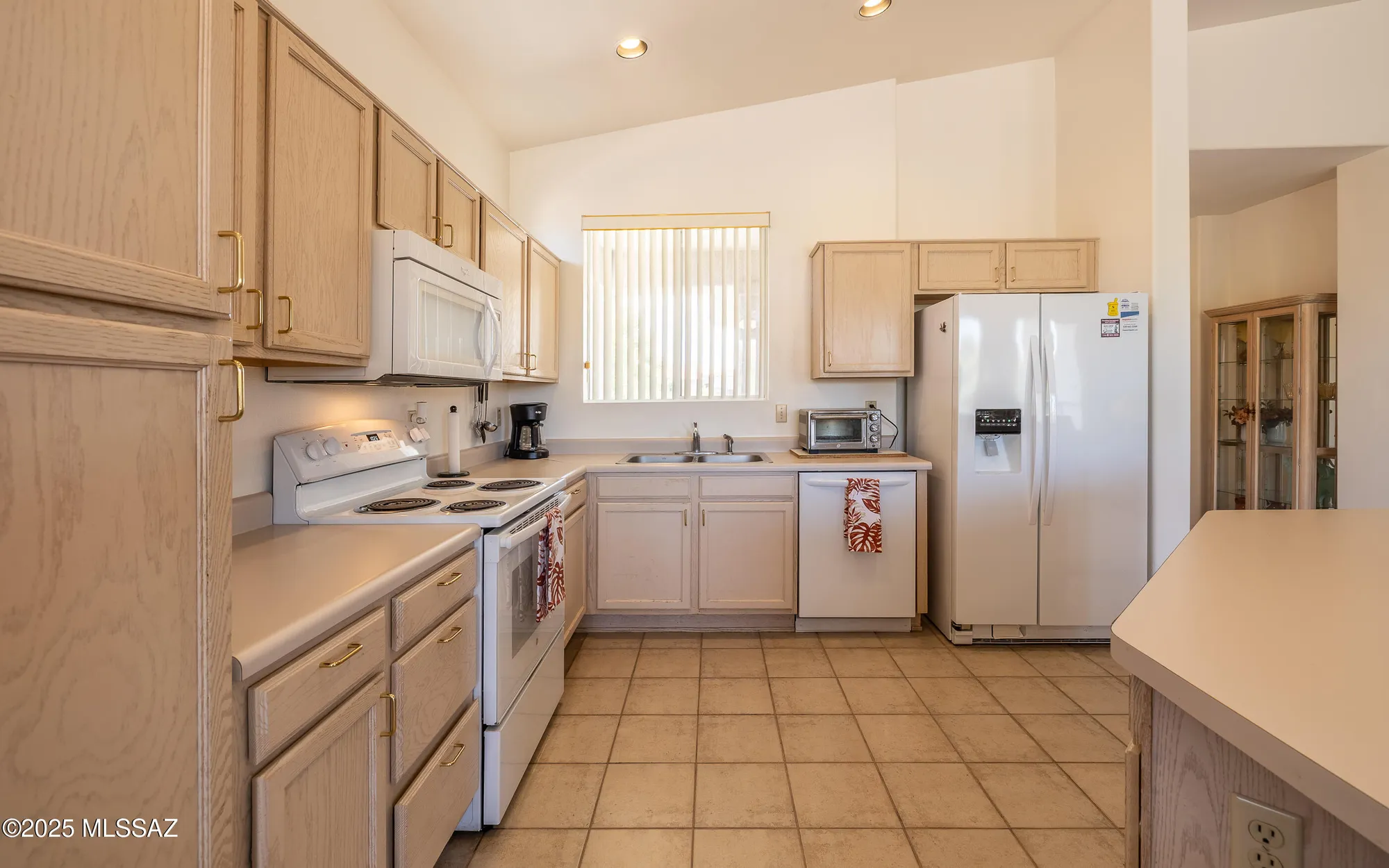 Property Slideshow image 11 of 32 | 1942 w amblemorn dr, Green Valley, AZ, 85622