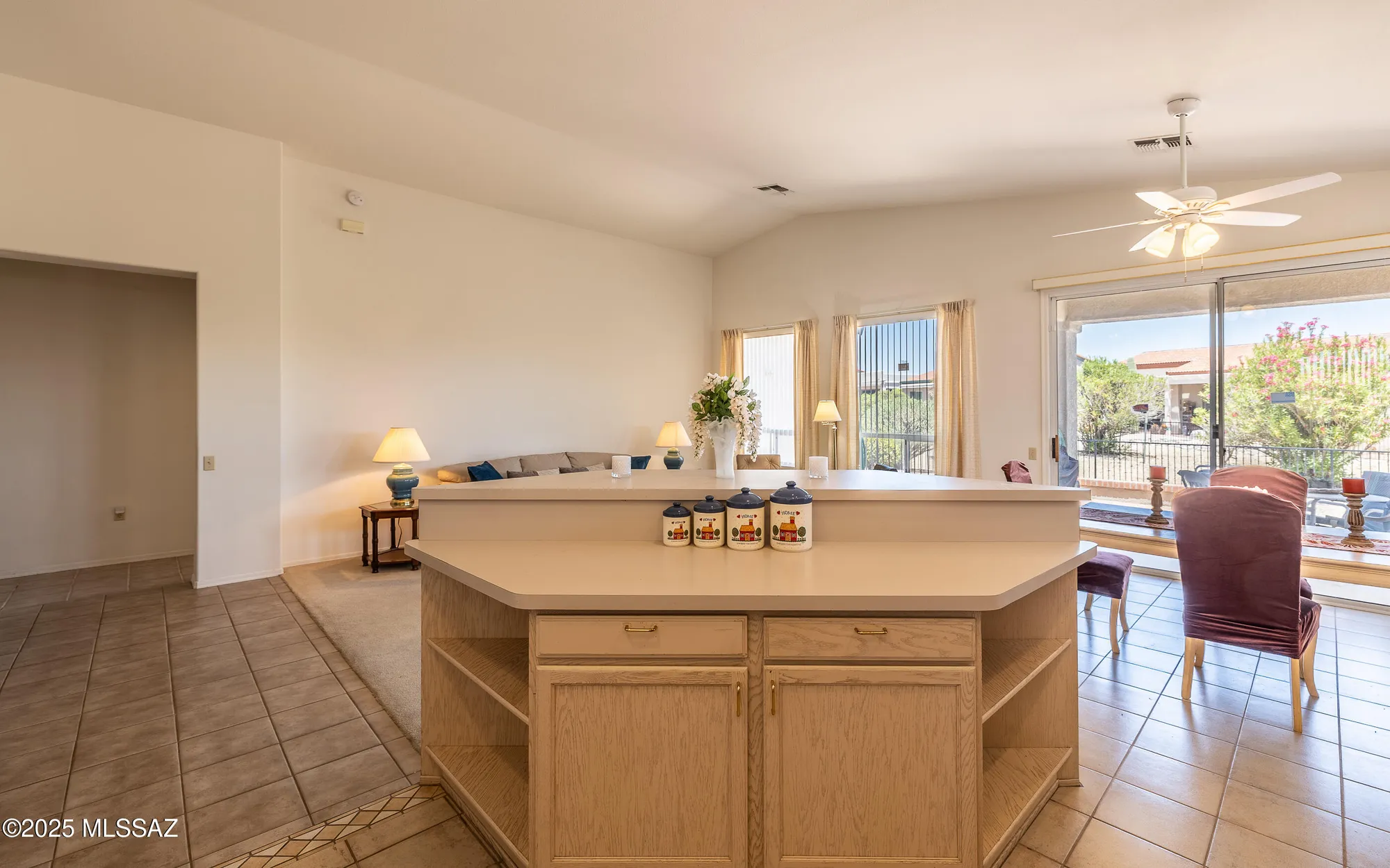 Property Slideshow image 12 of 32 | 1942 w amblemorn dr, Green Valley, AZ, 85622