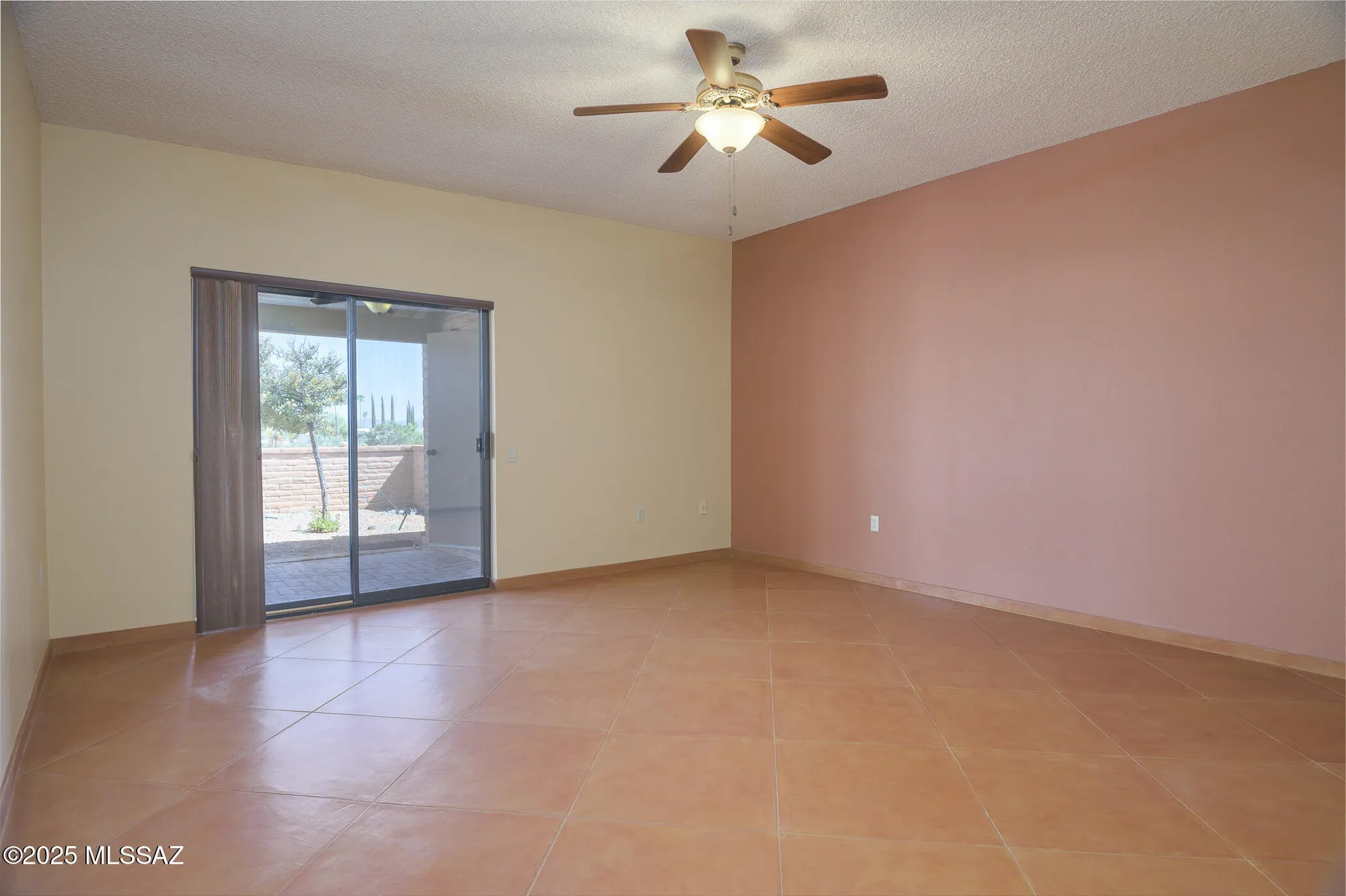 Property Slideshow image 24 of 35 | 1013 w desert hills dr, Green Valley, AZ, 85622