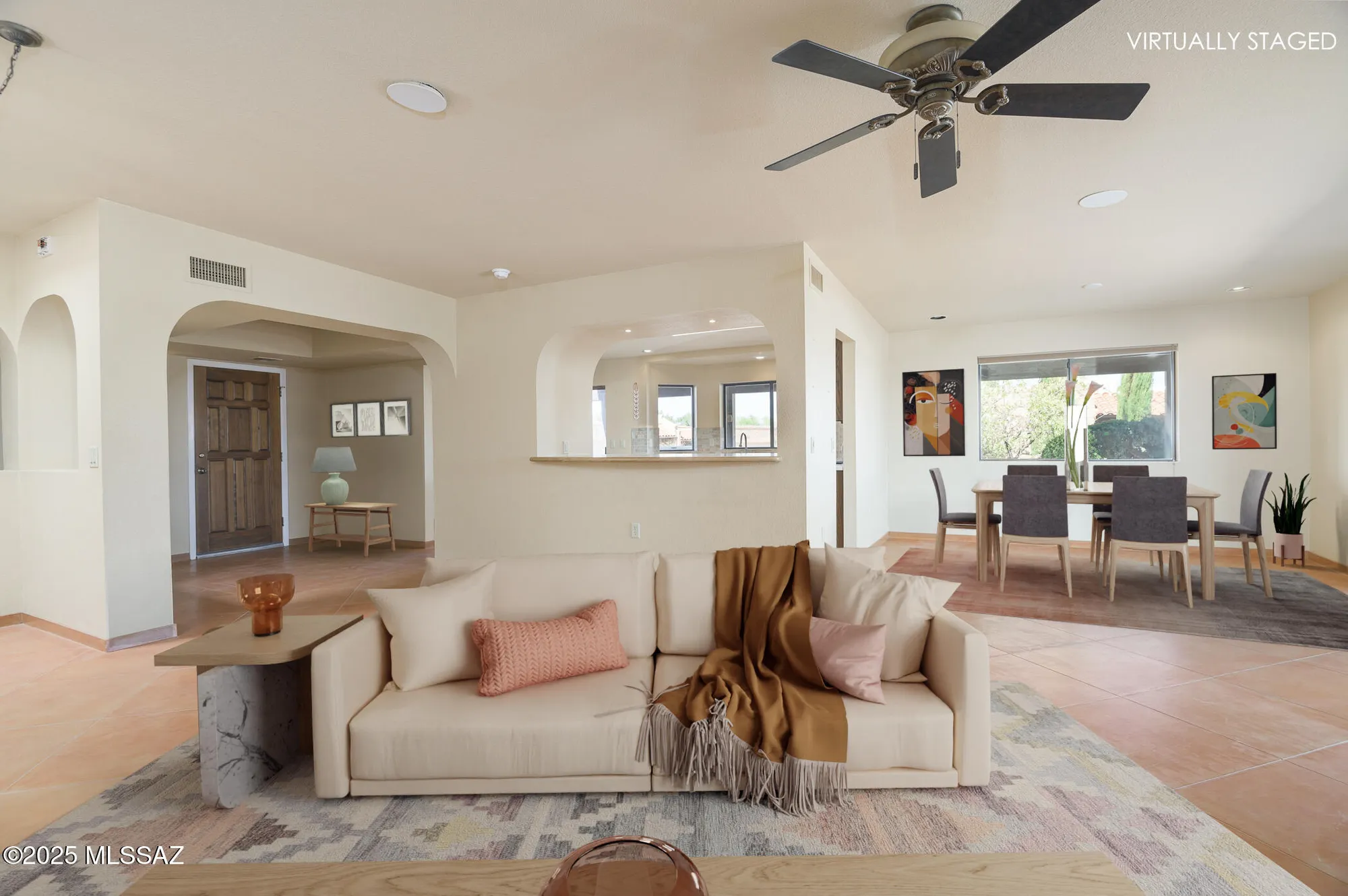 Property Slideshow image 8 of 35 | 1013 w desert hills dr, Green Valley, AZ, 85622