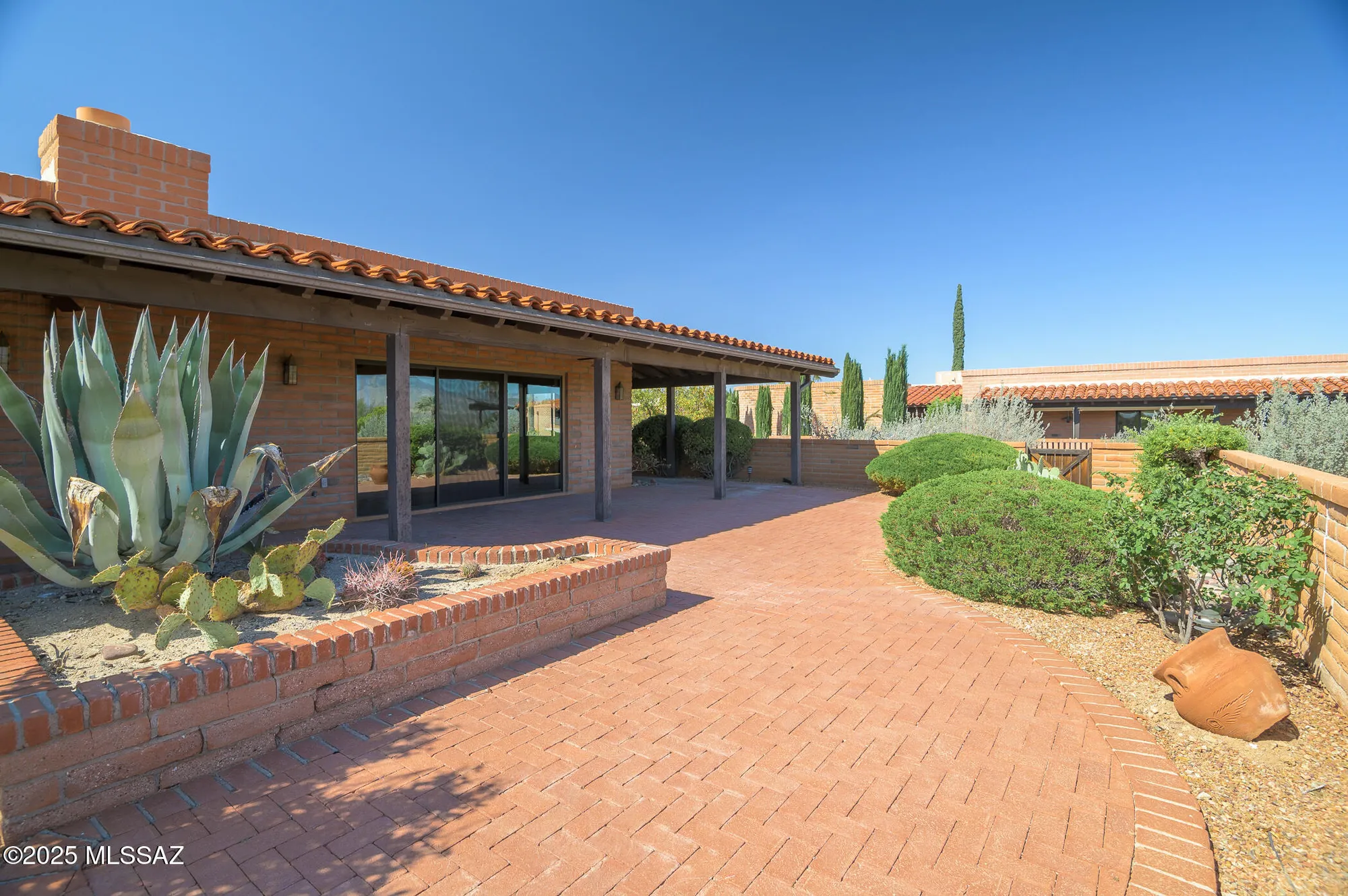 Property Slideshow image 31 of 35 | 1013 w desert hills dr, Green Valley, AZ, 85622
