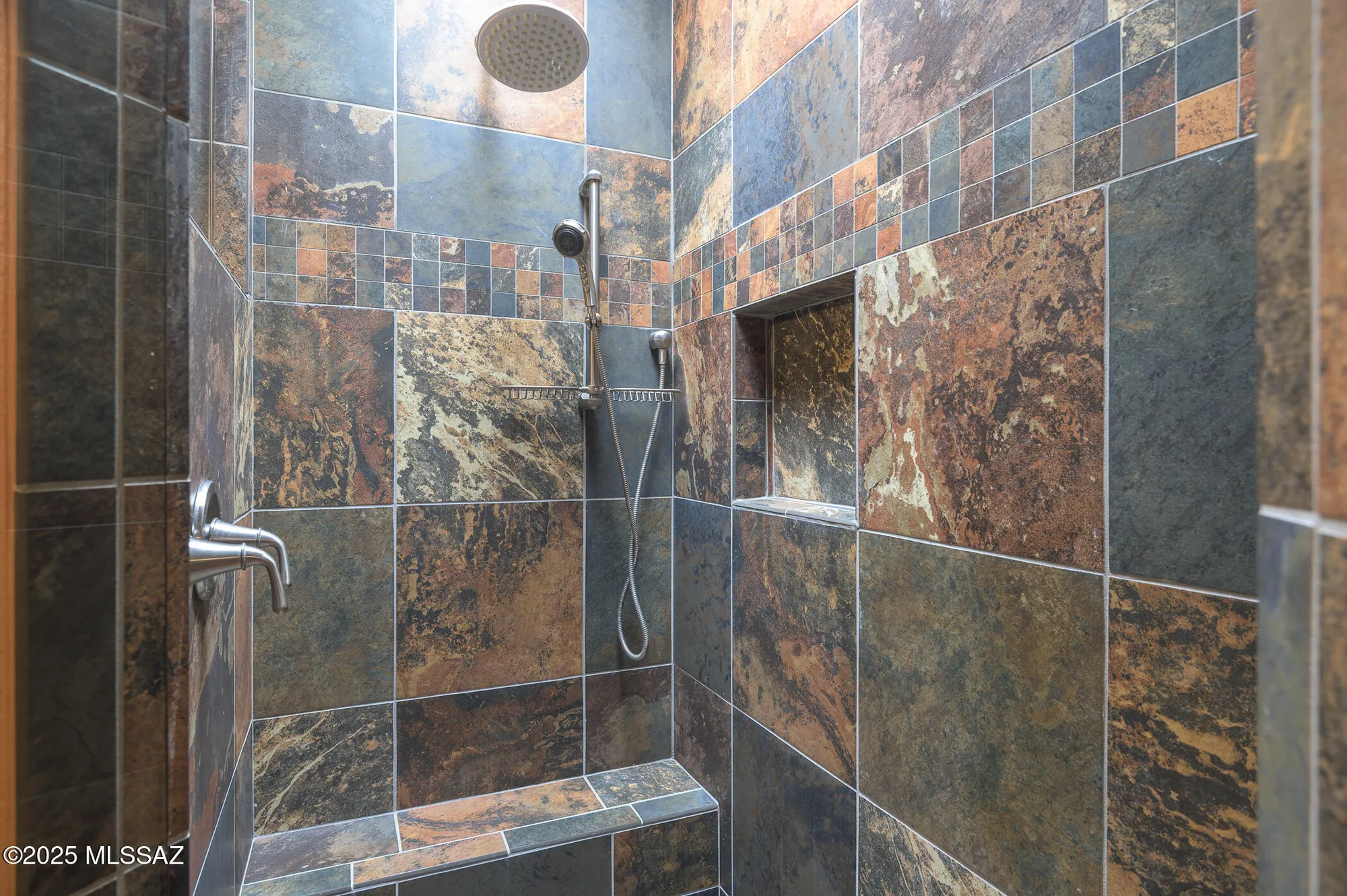 Property Slideshow image 22 of 35 | 1013 w desert hills dr, Green Valley, AZ, 85622