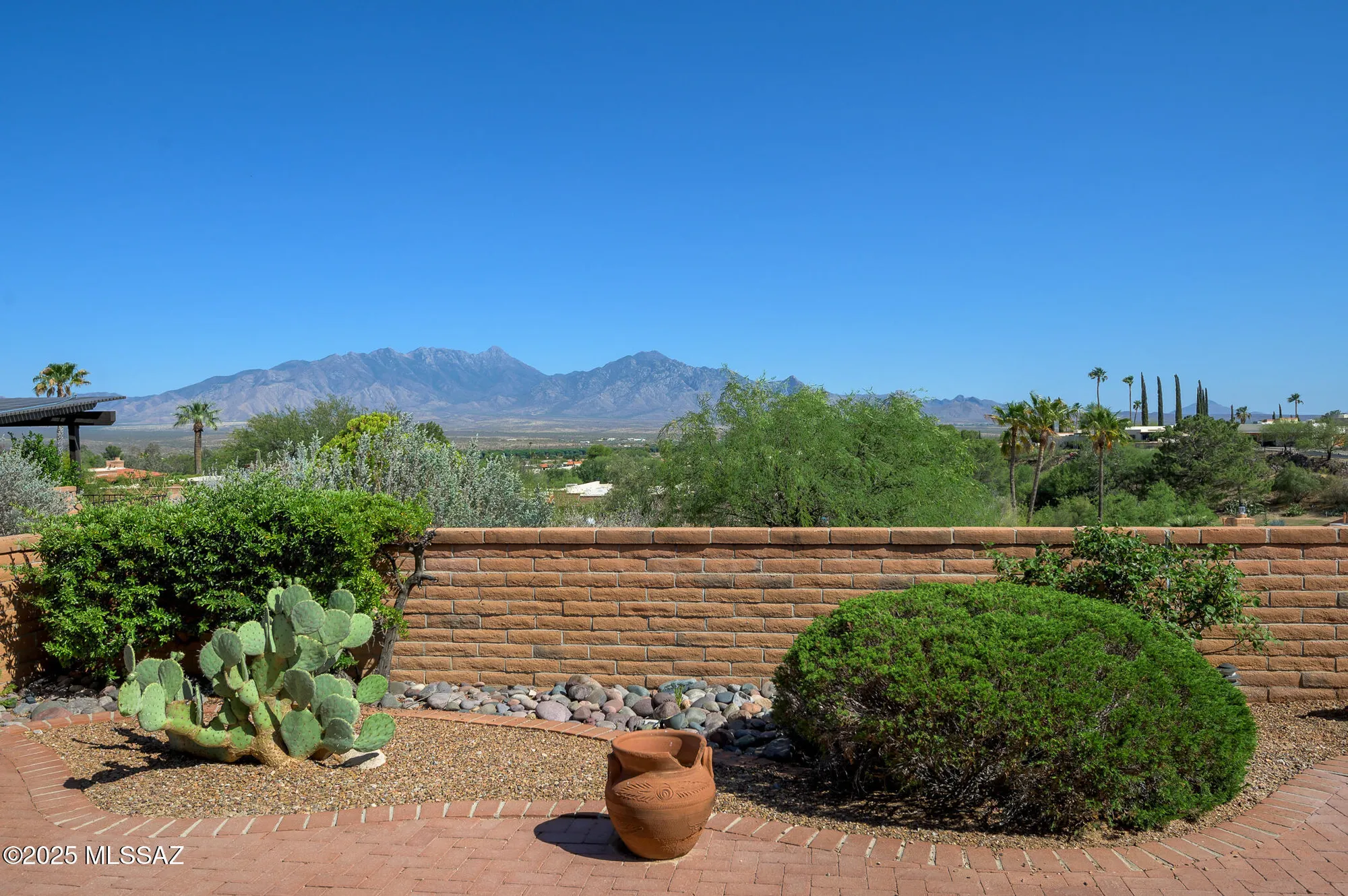 Property Slideshow image 34 of 35 | 1013 w desert hills dr, Green Valley, AZ, 85622