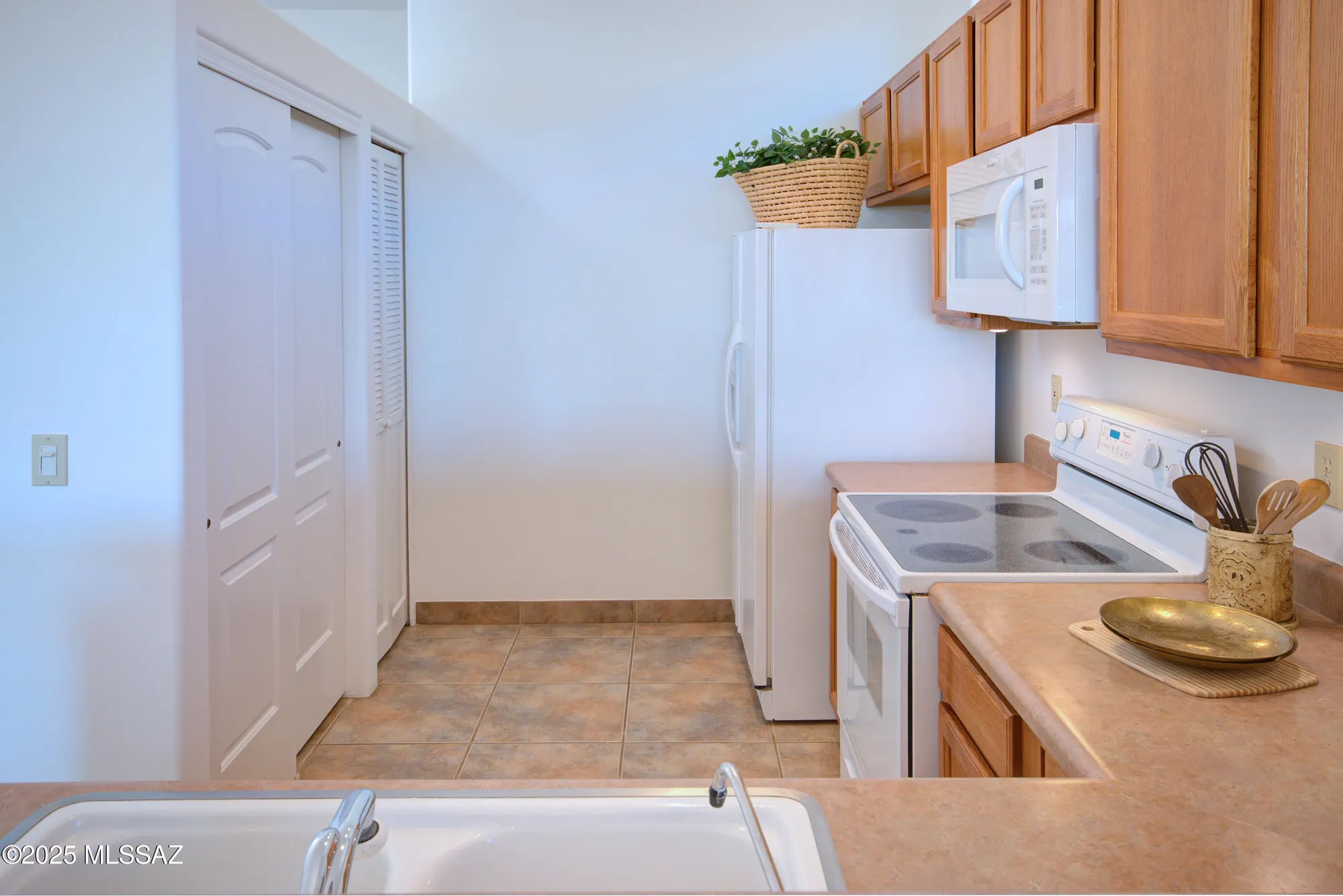 Property Slideshow image 10 of 31 | 3977 s camino del heroe, Green Valley, AZ, 85614