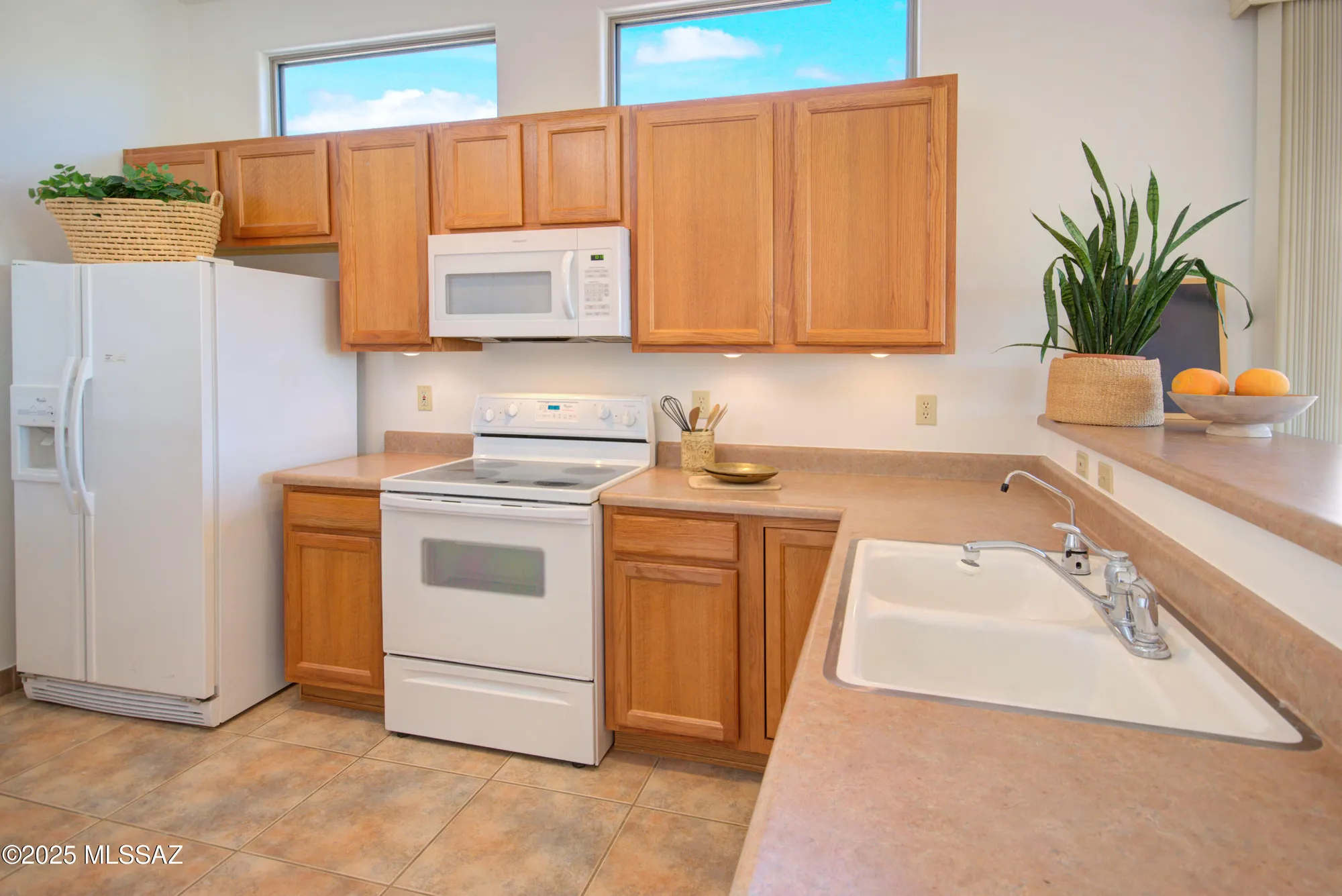 Property Slideshow image 9 of 31 | 3977 s camino del heroe, Green Valley, AZ, 85614