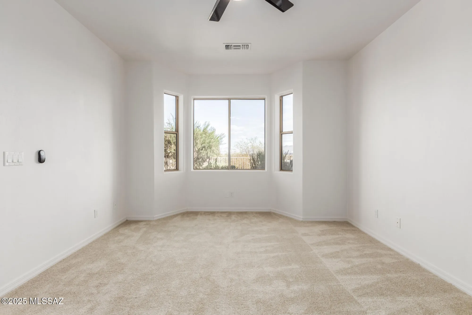 Property Slideshow image 16 of 30 | 692 n cedar bend ave, Green Valley, AZ, 85614