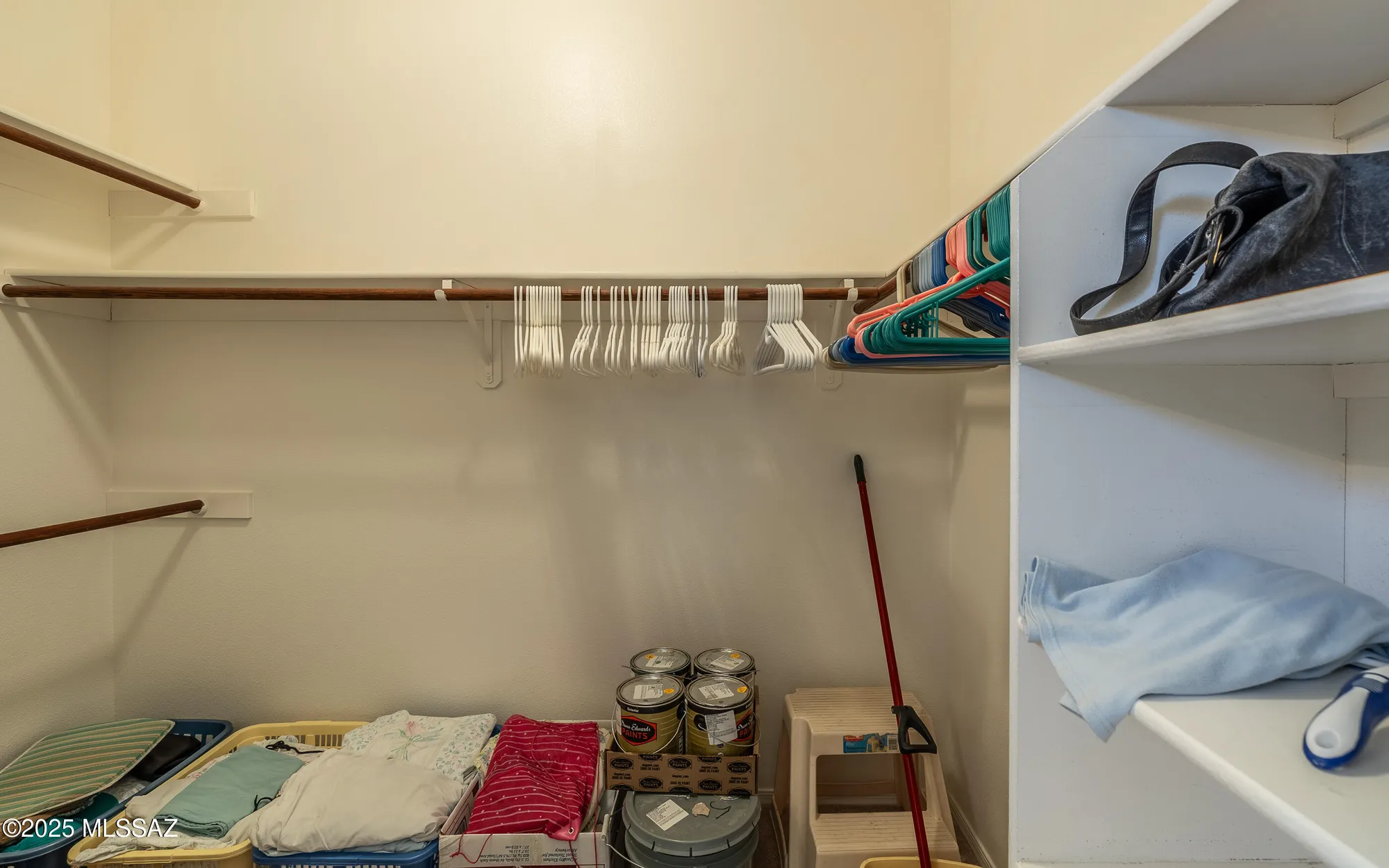 Property Slideshow image 20 of 32 | 1942 w amblemorn dr, Green Valley, AZ, 85622