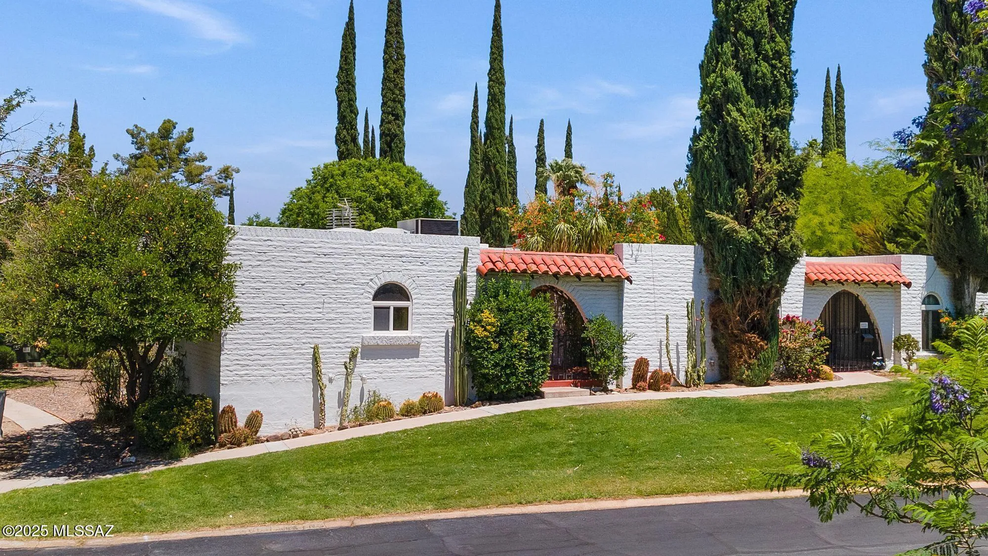 Property Slideshow image 3 of 20 | 708 w roller coaster rd, Tucson, AZ, 85704