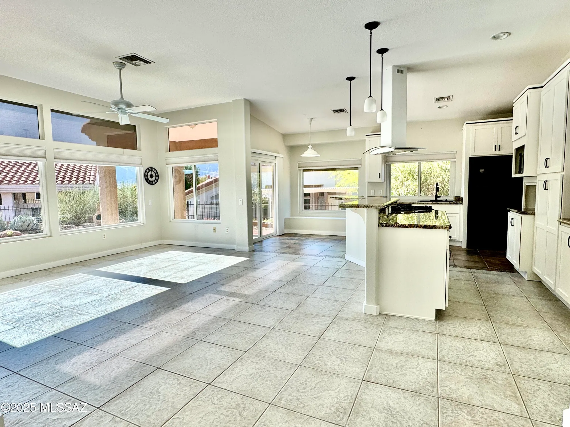 Property Slideshow image 5 of 42 | 13942 n cirrus hill dr, Oro Valley, AZ, 85755