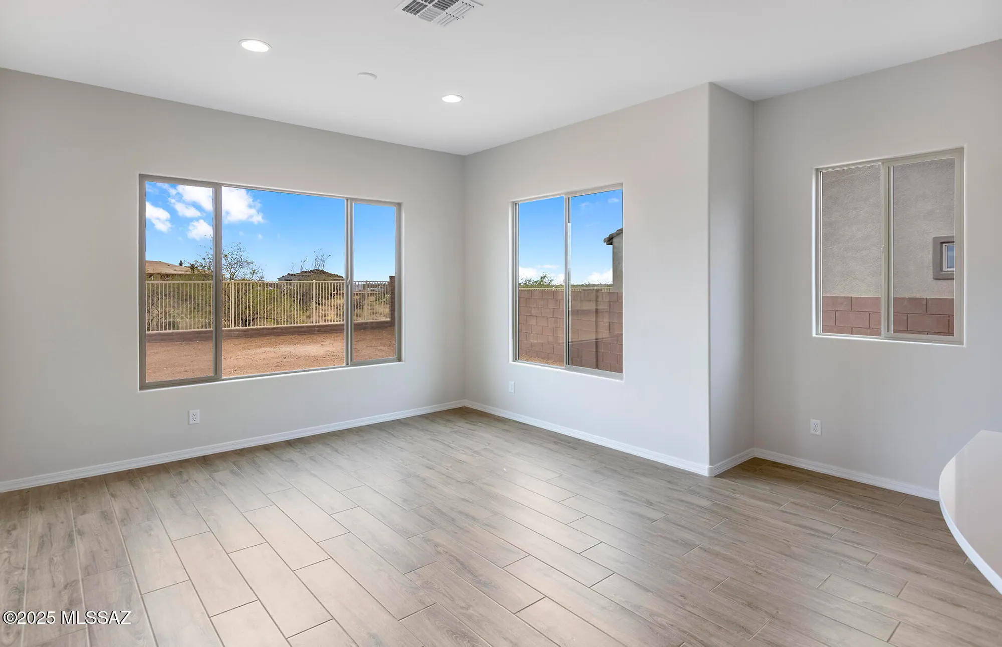 Property Slideshow image 8 of 28 | 8265 s sonoran oak dr, Tucson, AZ, 85747