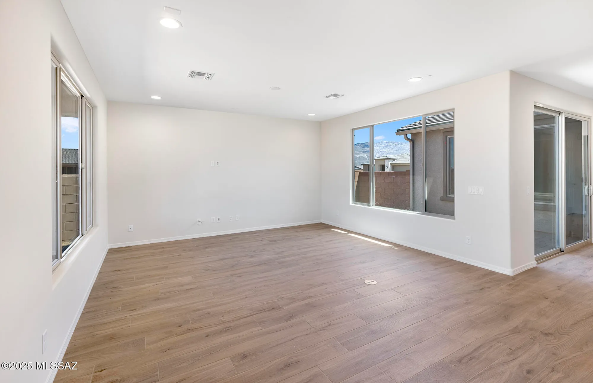 Property Slideshow image 11 of 28 | 7988 s sonoran oak dr, Tucson, AZ, 85747